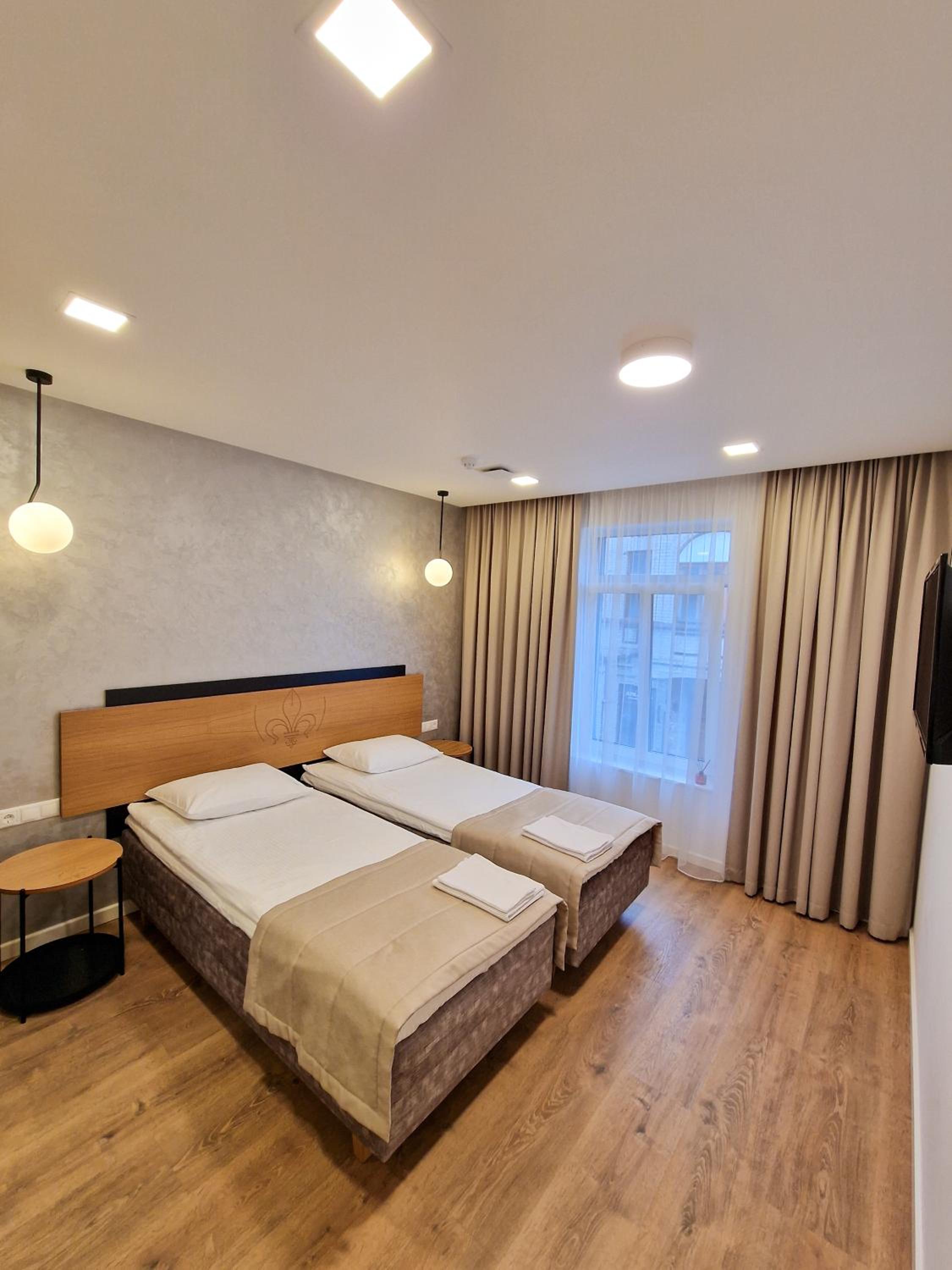 Double or Twin Room with Shower - Photo 1