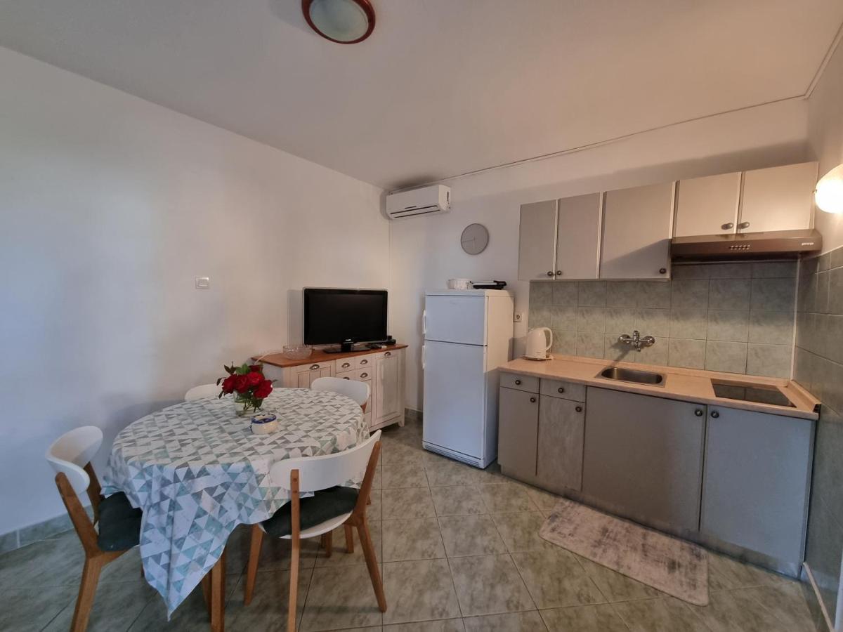 Apartment with Terrace photo 2
