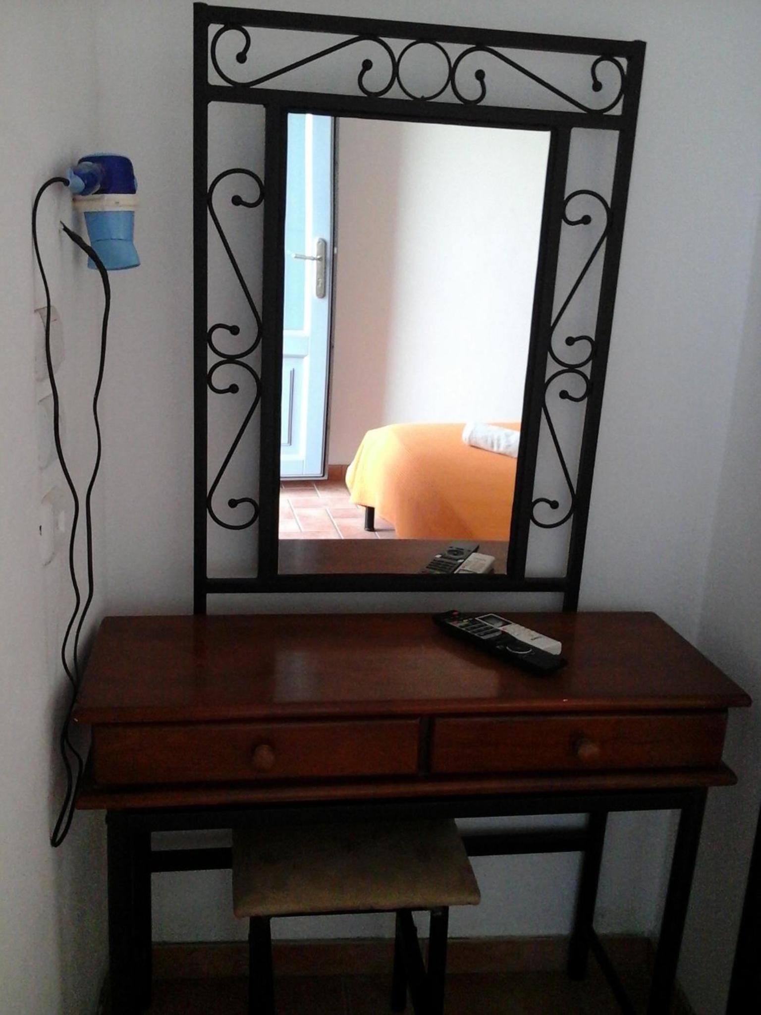 Double Room with Sea View - Photo 2