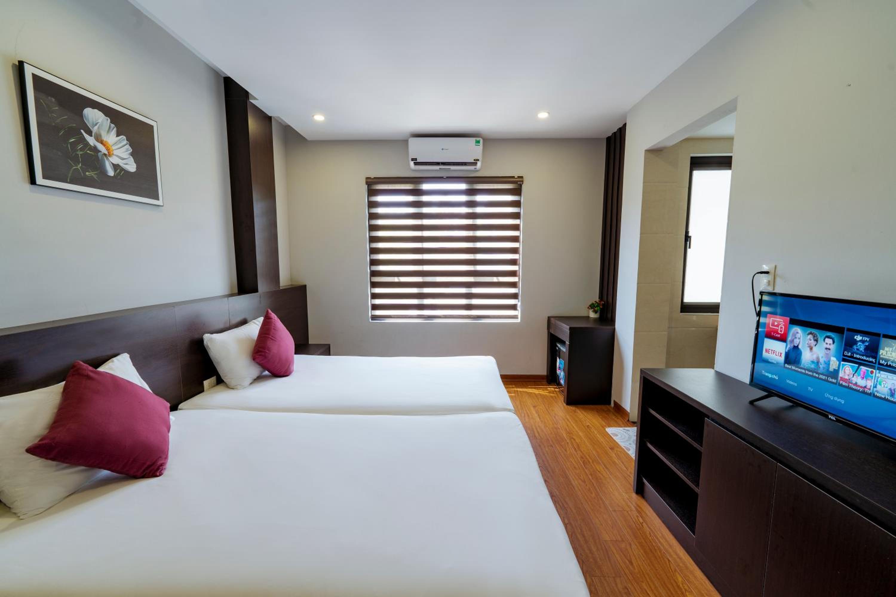 Standard Twin Room - Photo 4