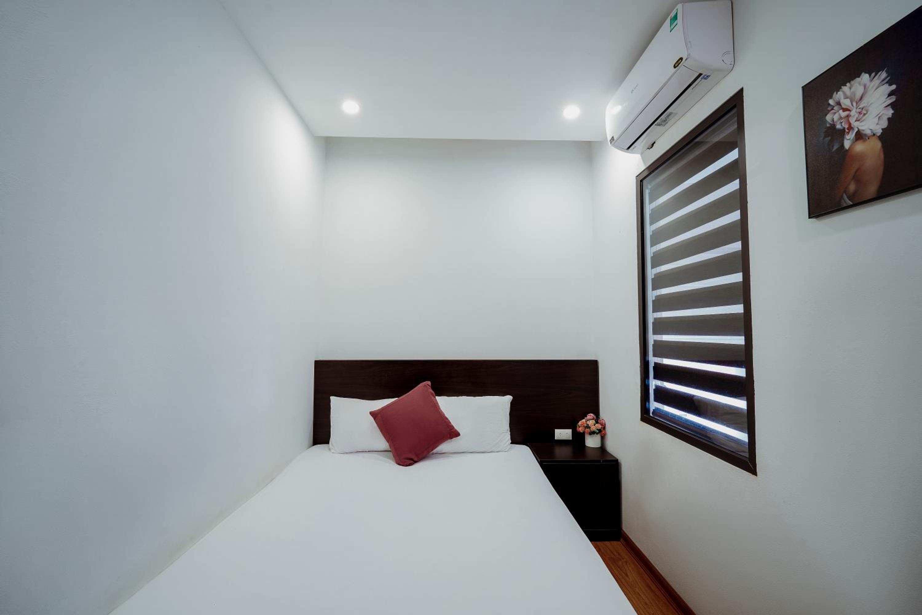 Economy Double Room - Photo 8