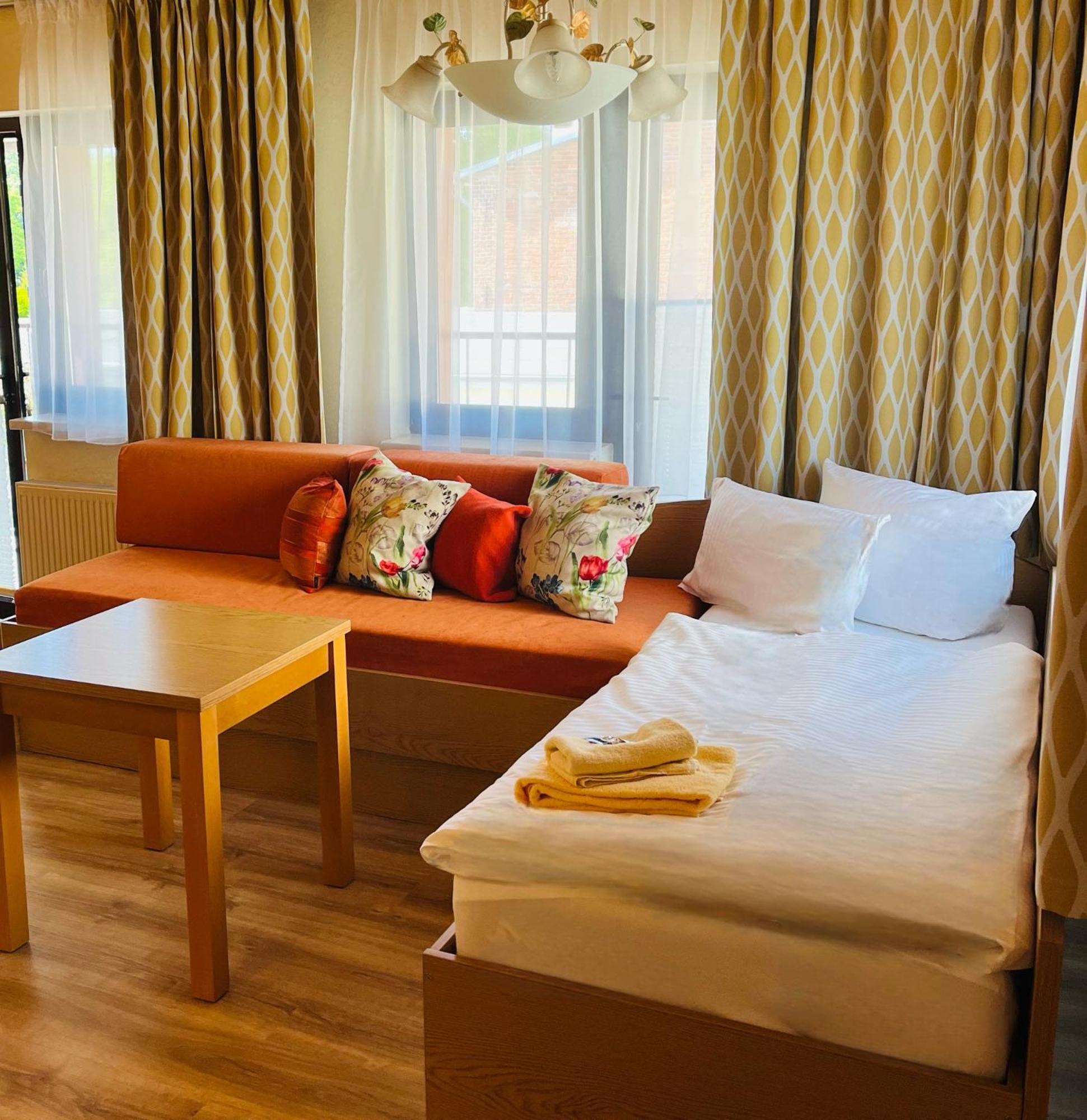 Family Room with Balcony photo 2