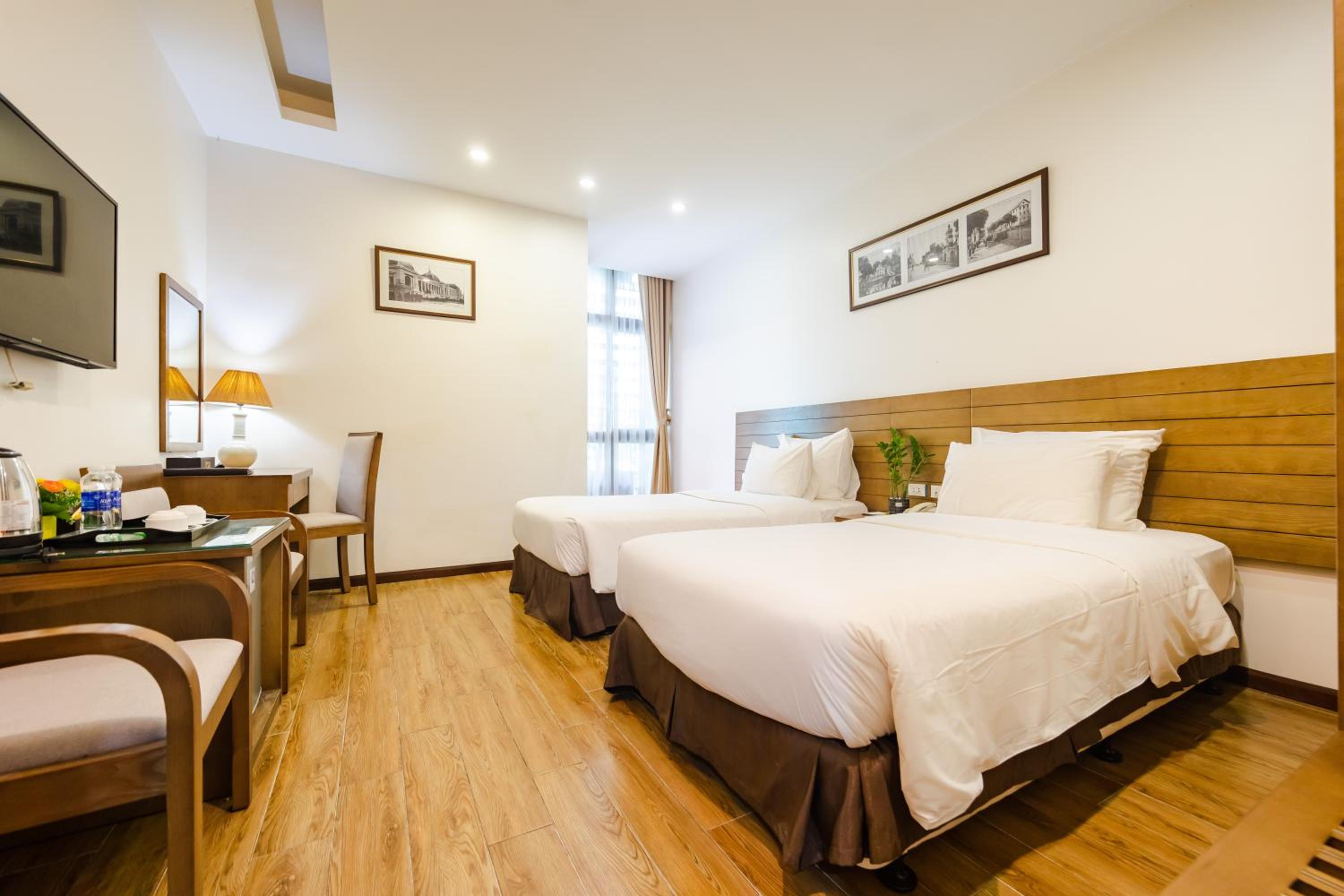 Twin Room with City View