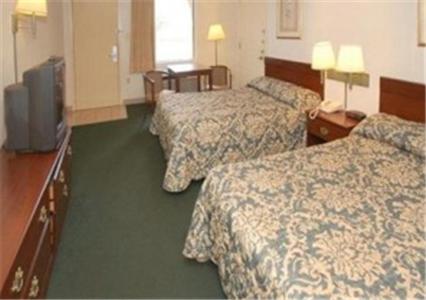 Double Room with Two Double Beds photo 2