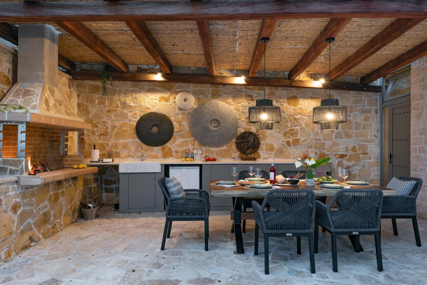 Three-Bedroom Villa photo 2