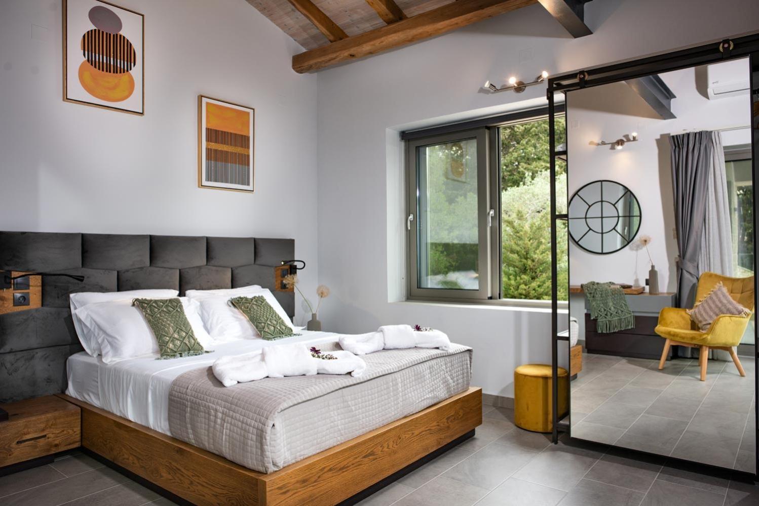 Three-Bedroom Villa photo 3