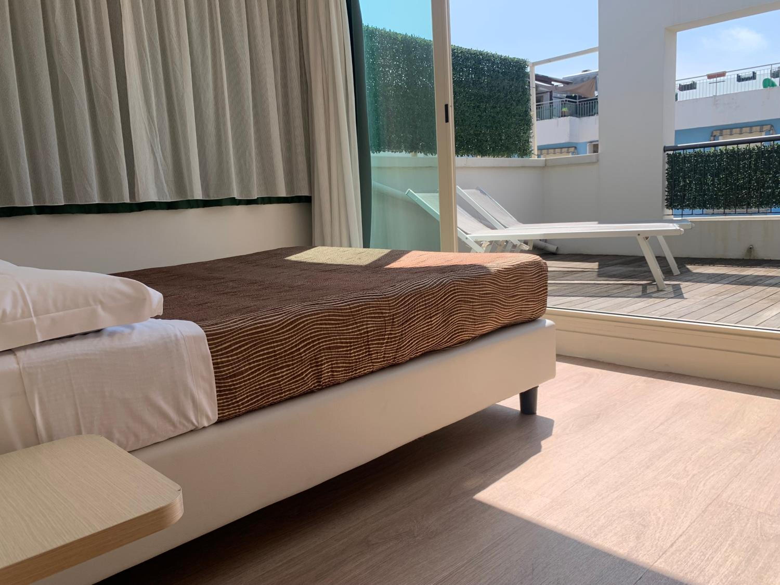 One-Bedroom Apartment - Penthouse