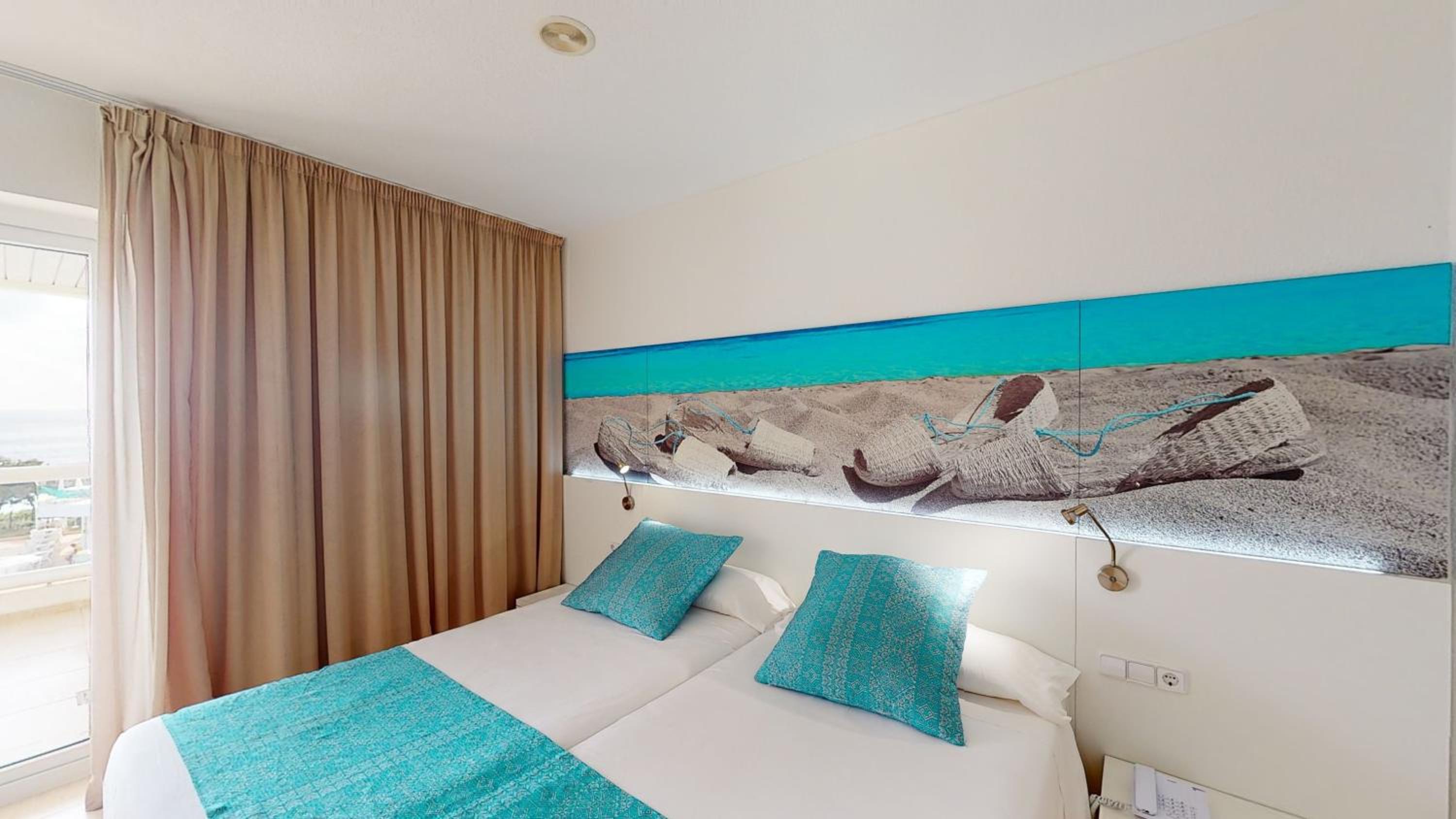 Suite with Front Sea View