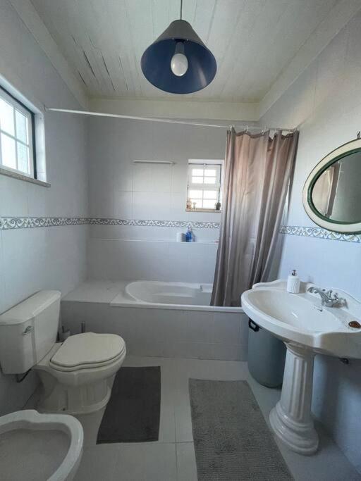 Four-Bedroom House photo 3