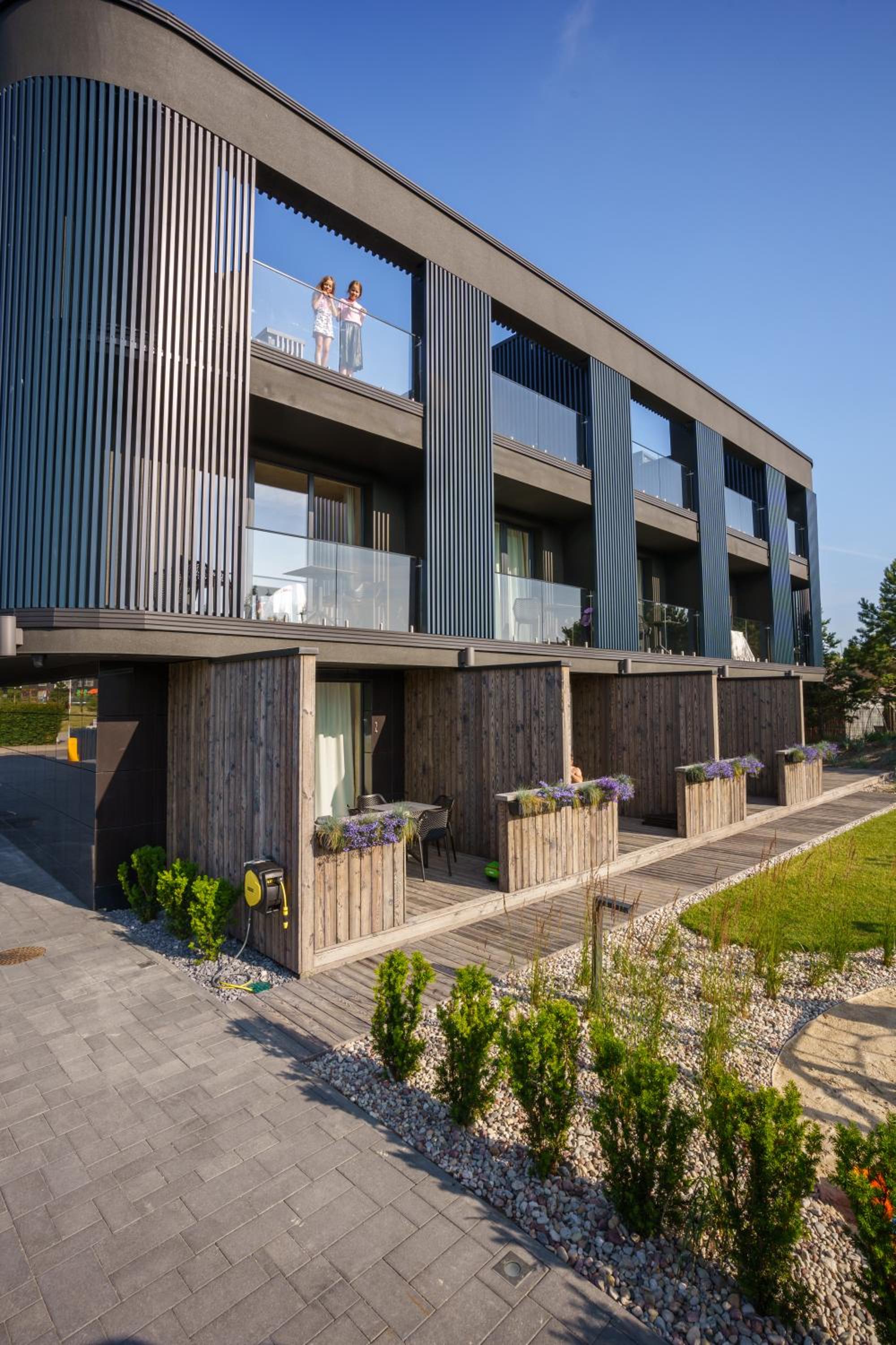 Apartment with Terrace - Photo 3