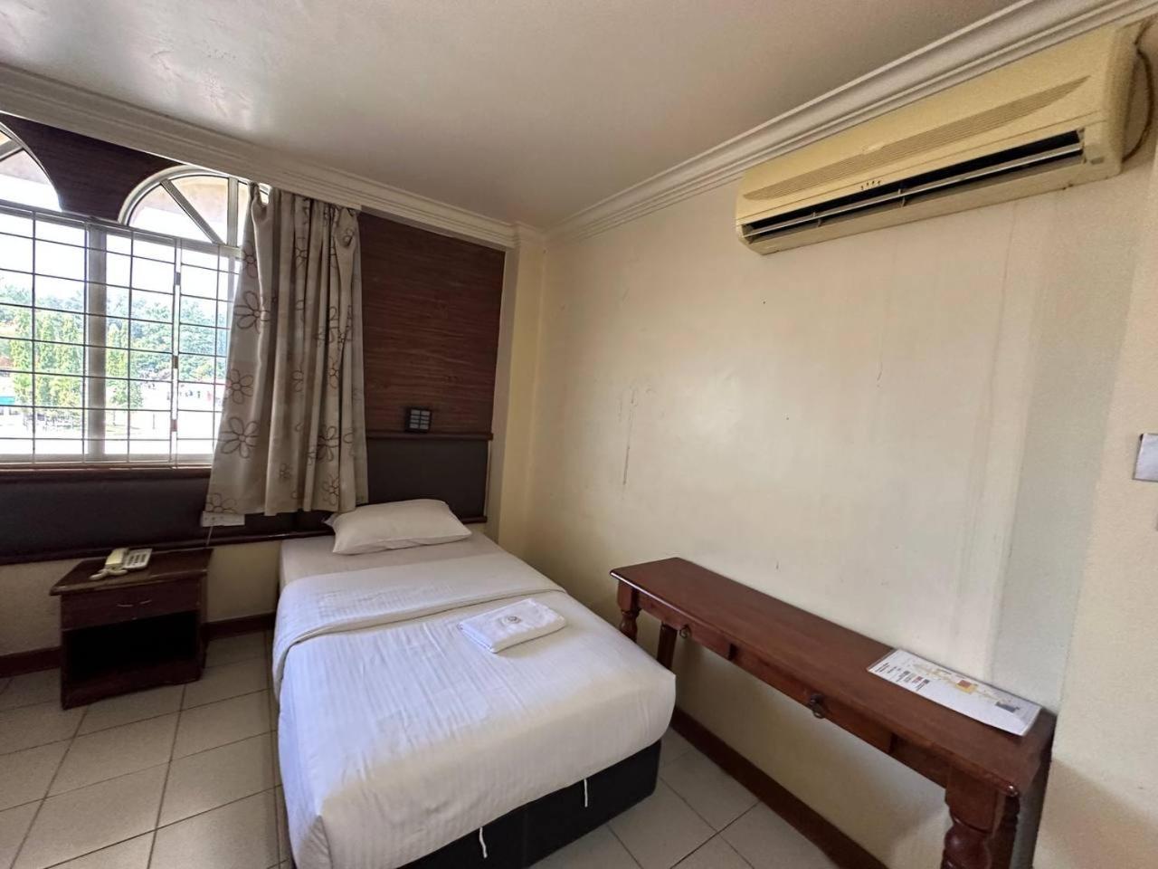 Deluxe Twin Room photo 2