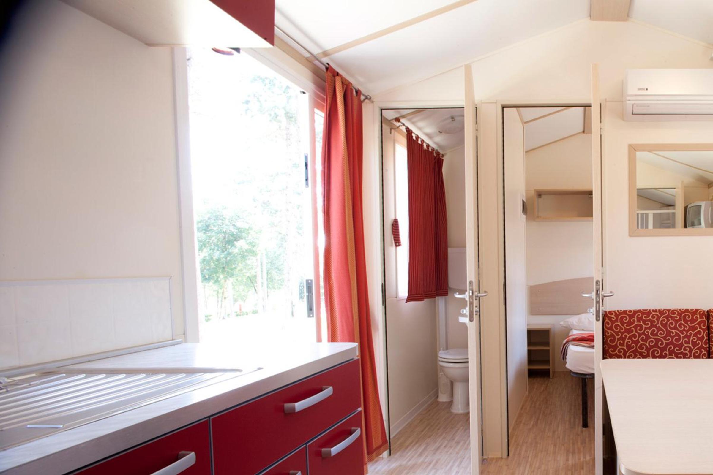 Mobile Home photo 1