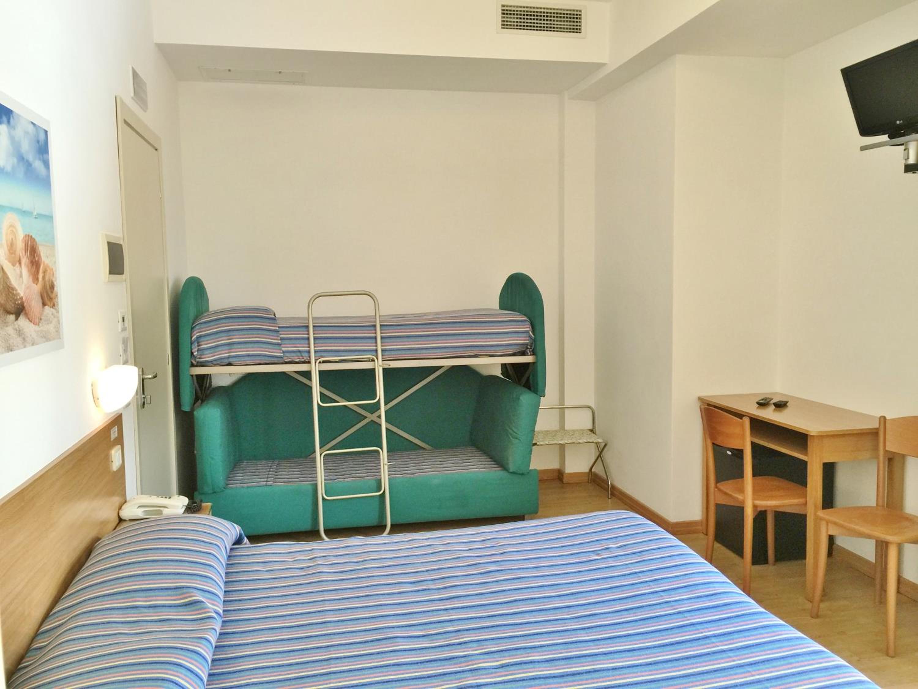 Quadruple Room photo 3