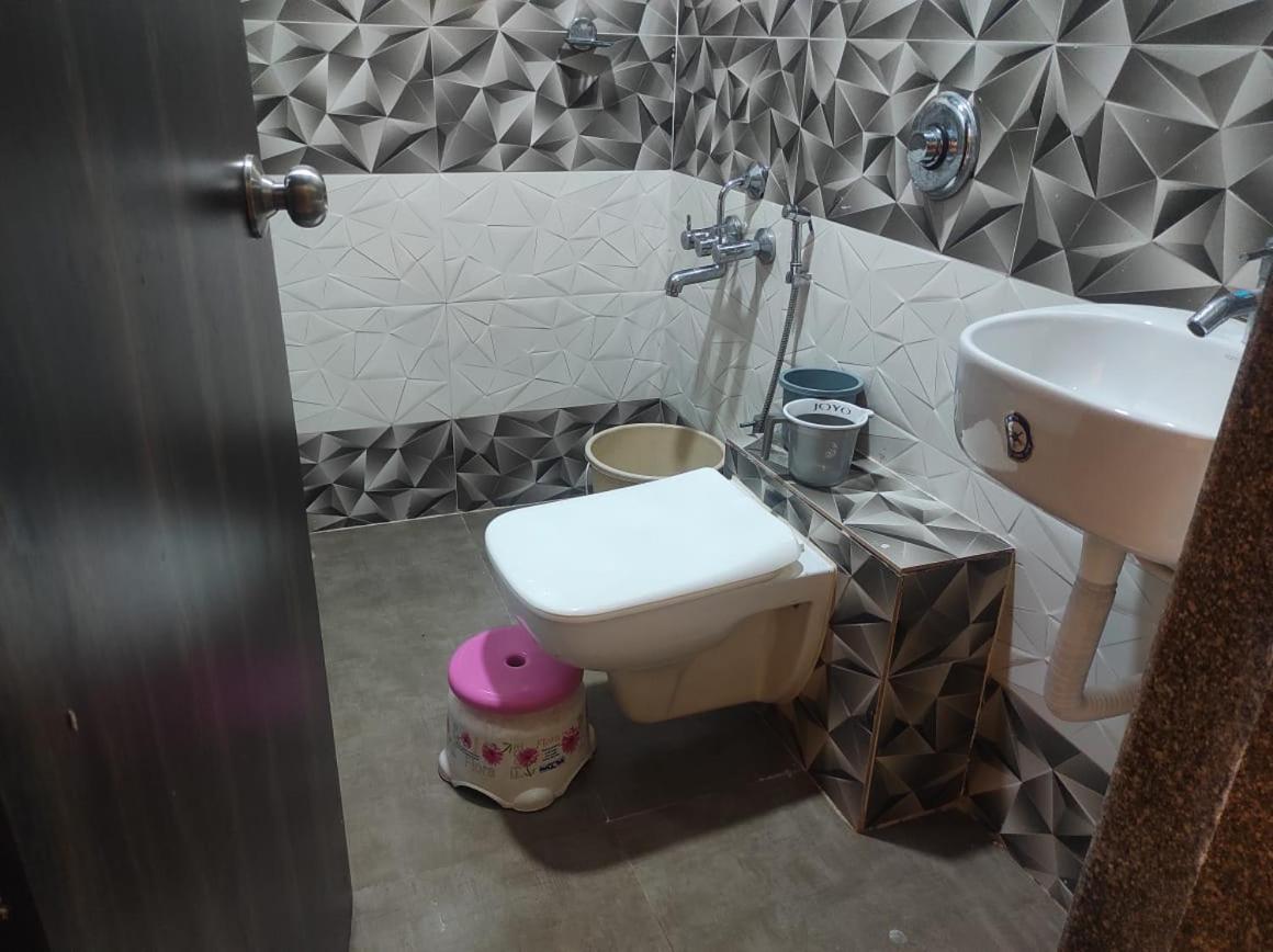 Standard Double Room with Fan photo 3