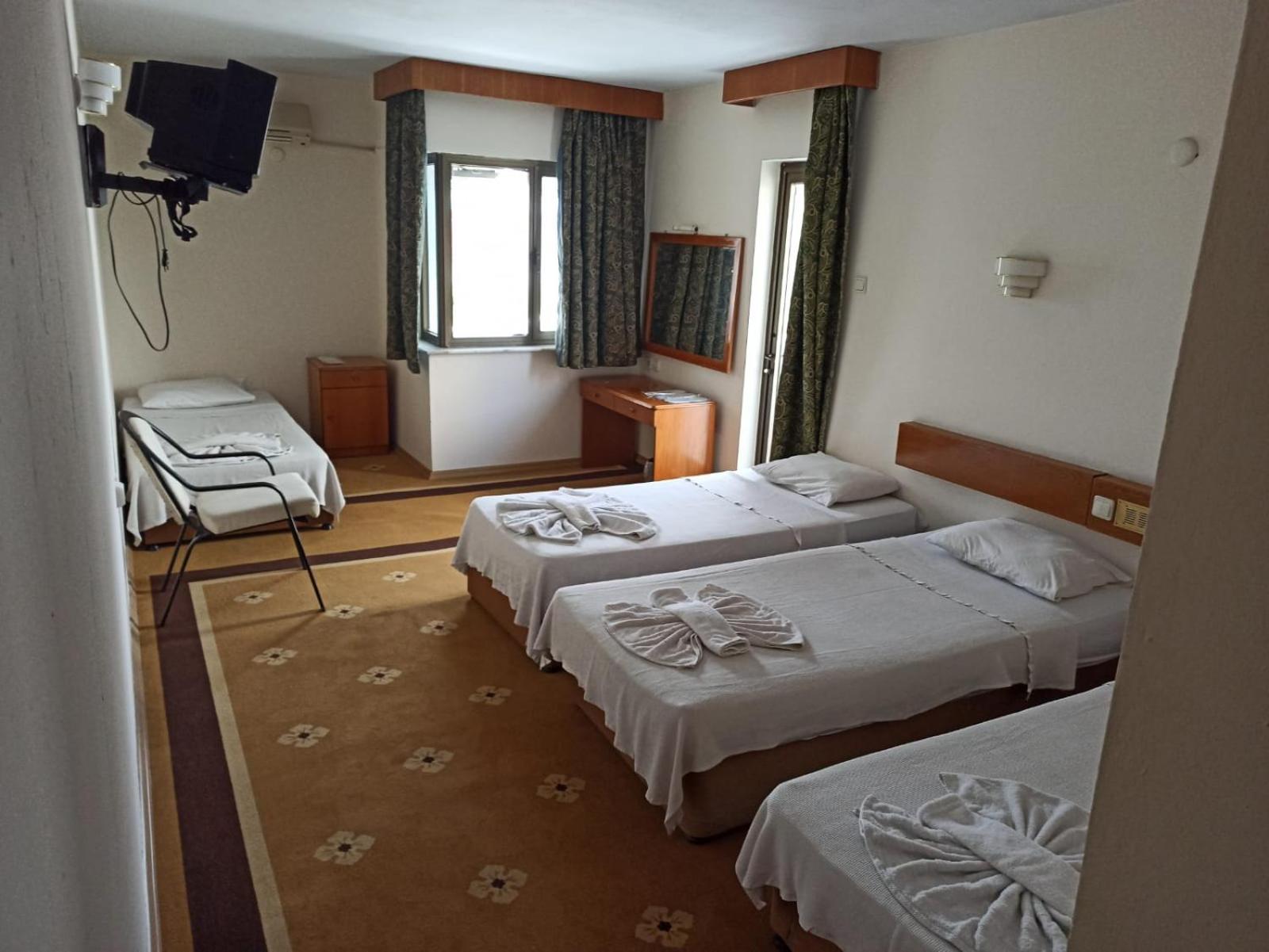 Triple Room