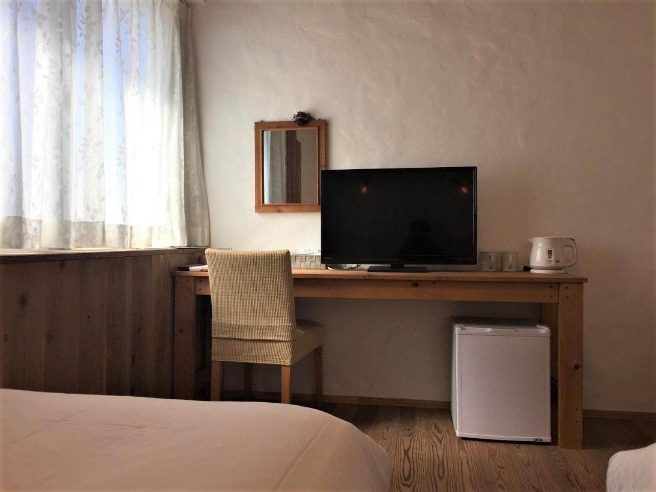 Twin Room - Photo 4