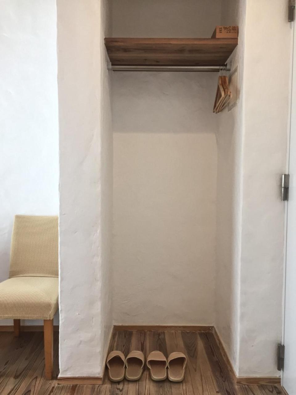 Twin Room - Photo 2
