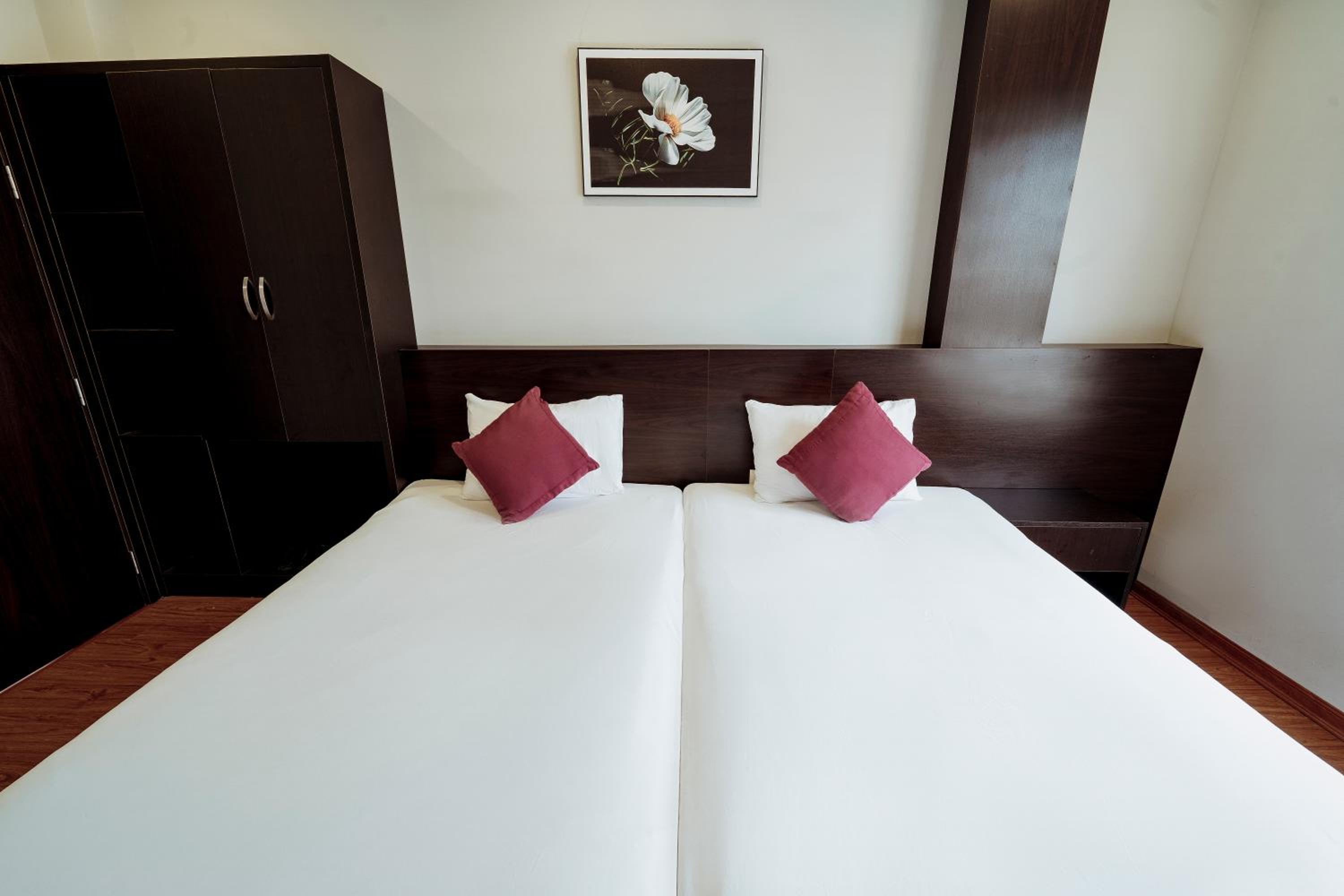 Standard Twin Room - Photo 1