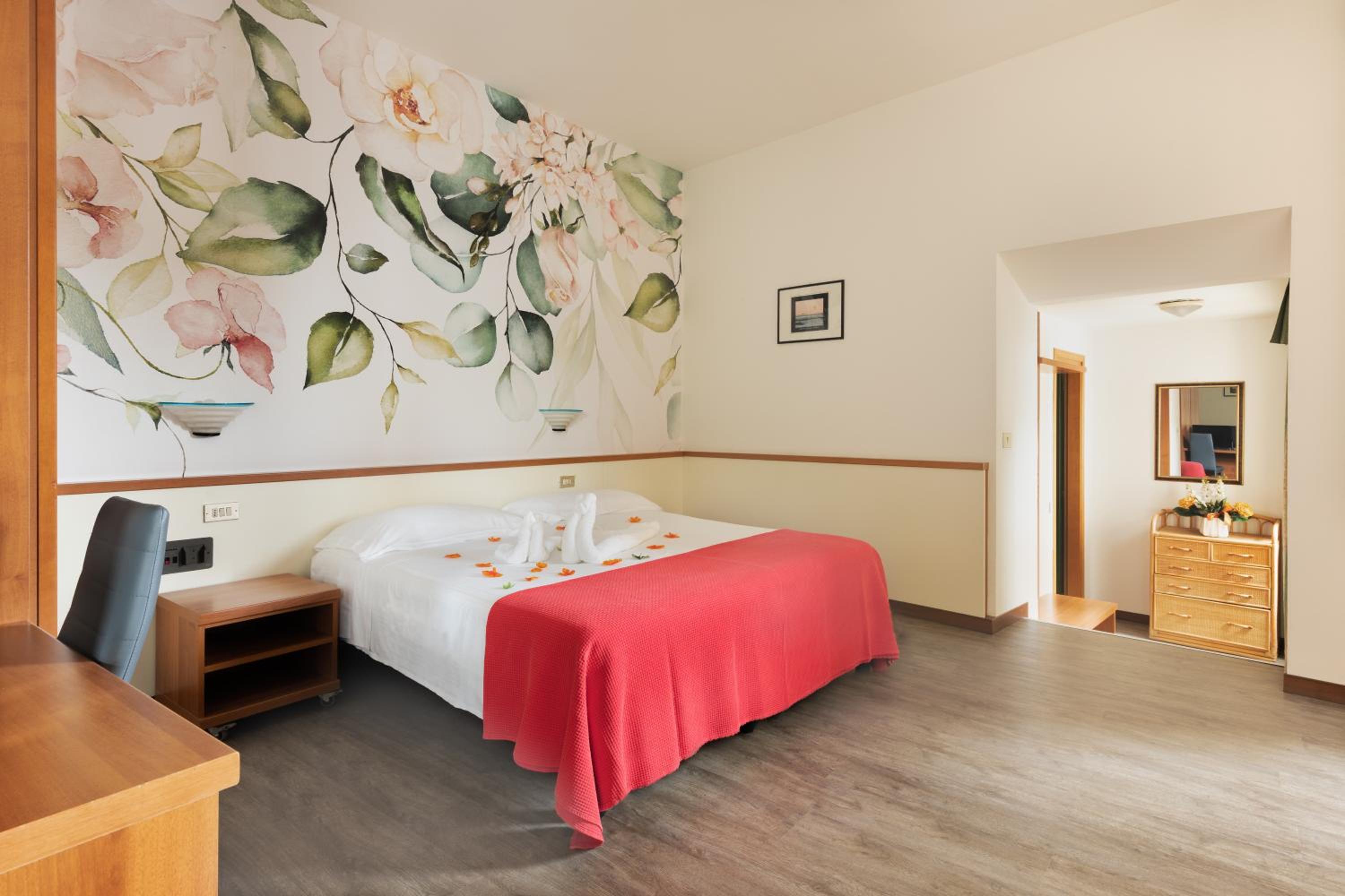 Standard Double Room - Photo 1