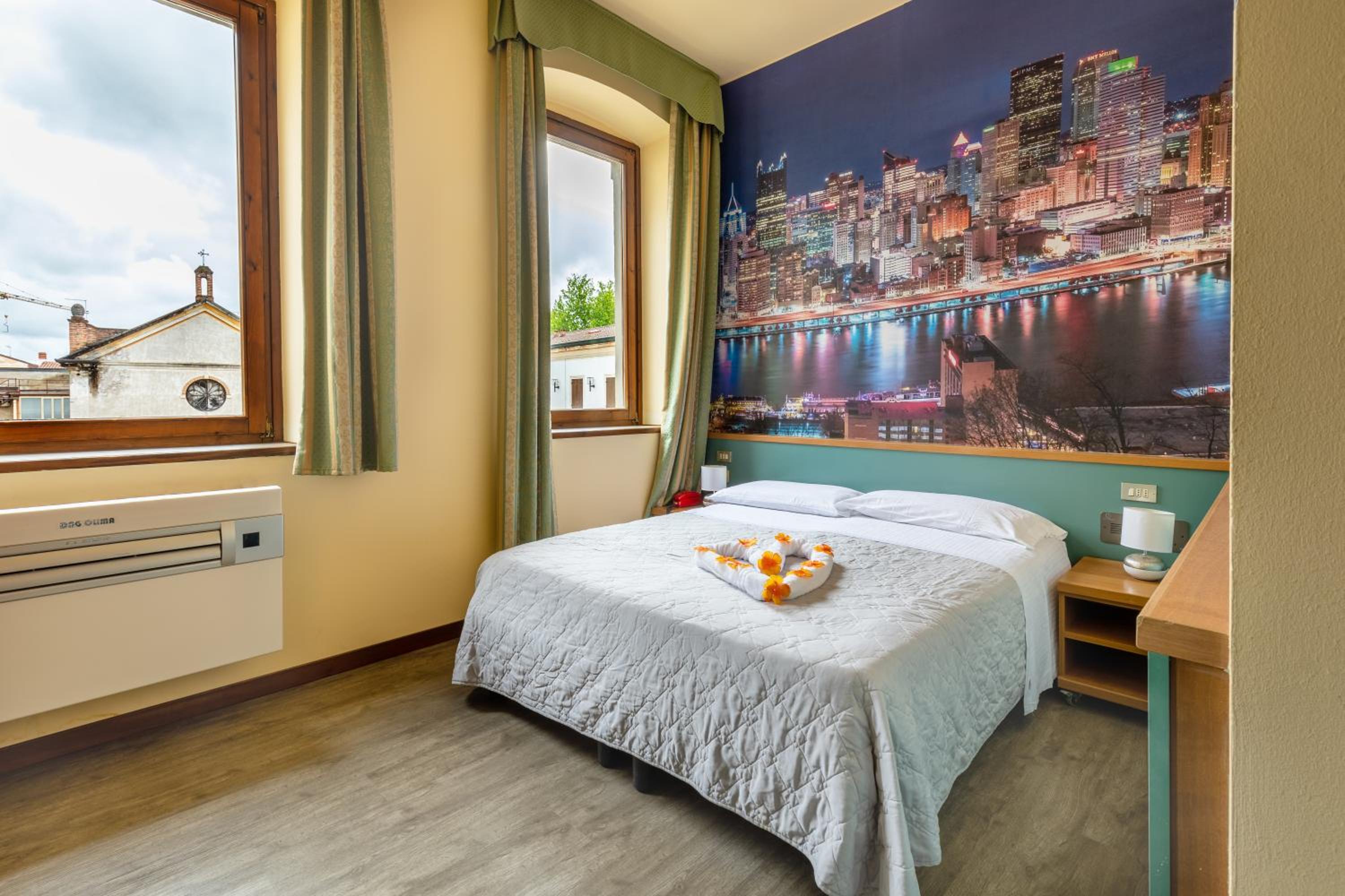 Standard Double Room - Photo 4