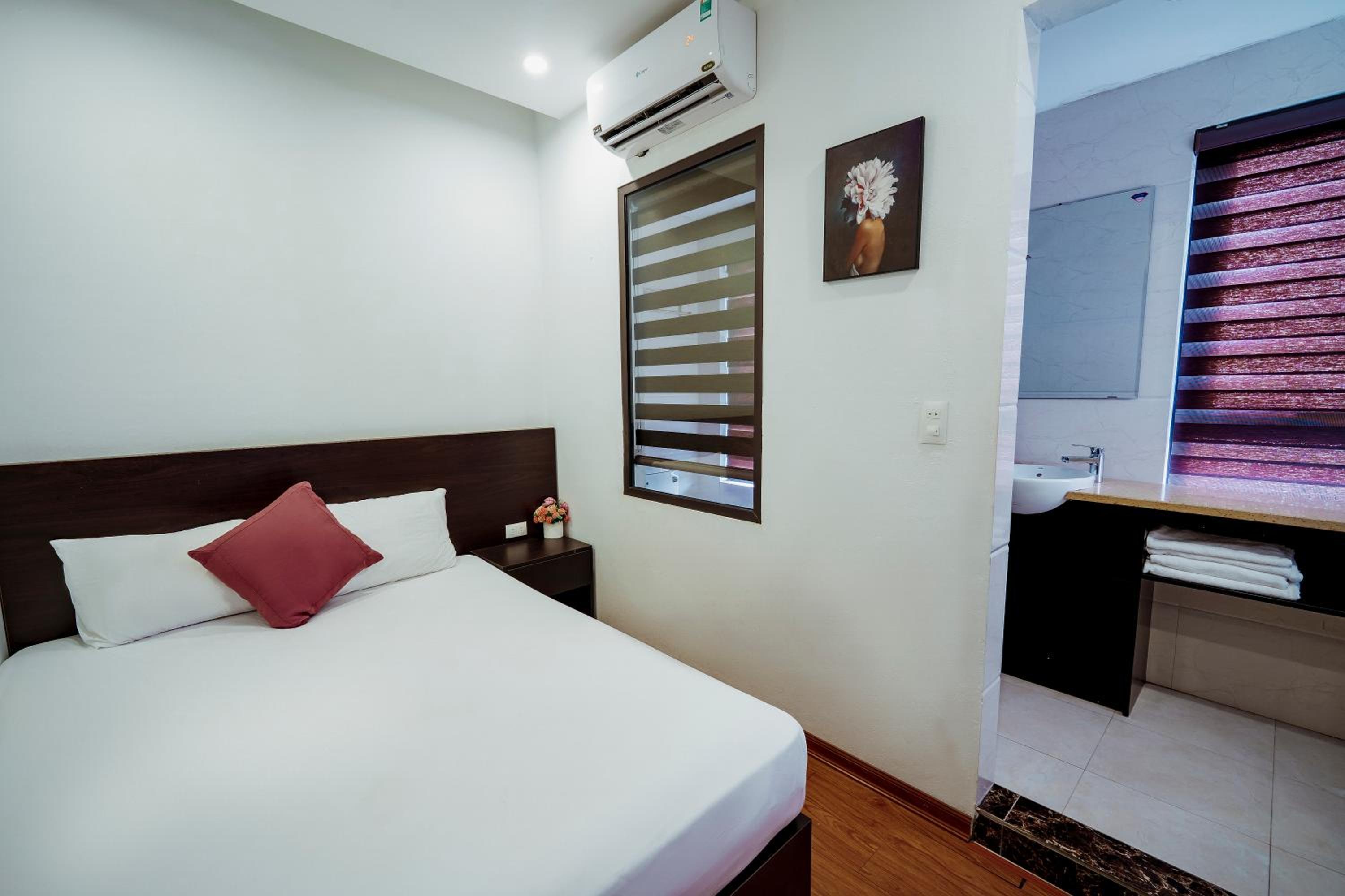 Economy Double Room - Photo 7