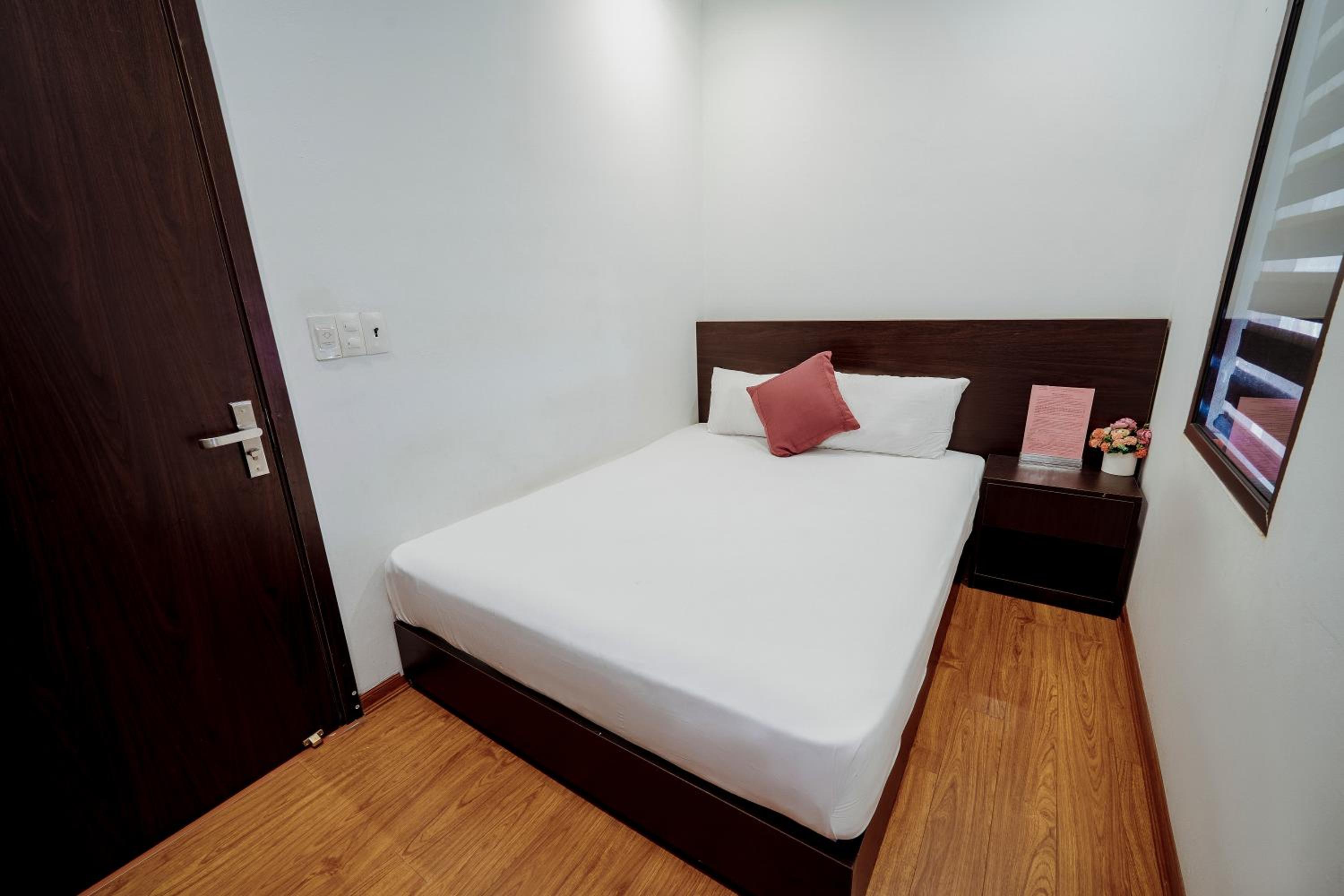 Economy Double Room - Photo 6