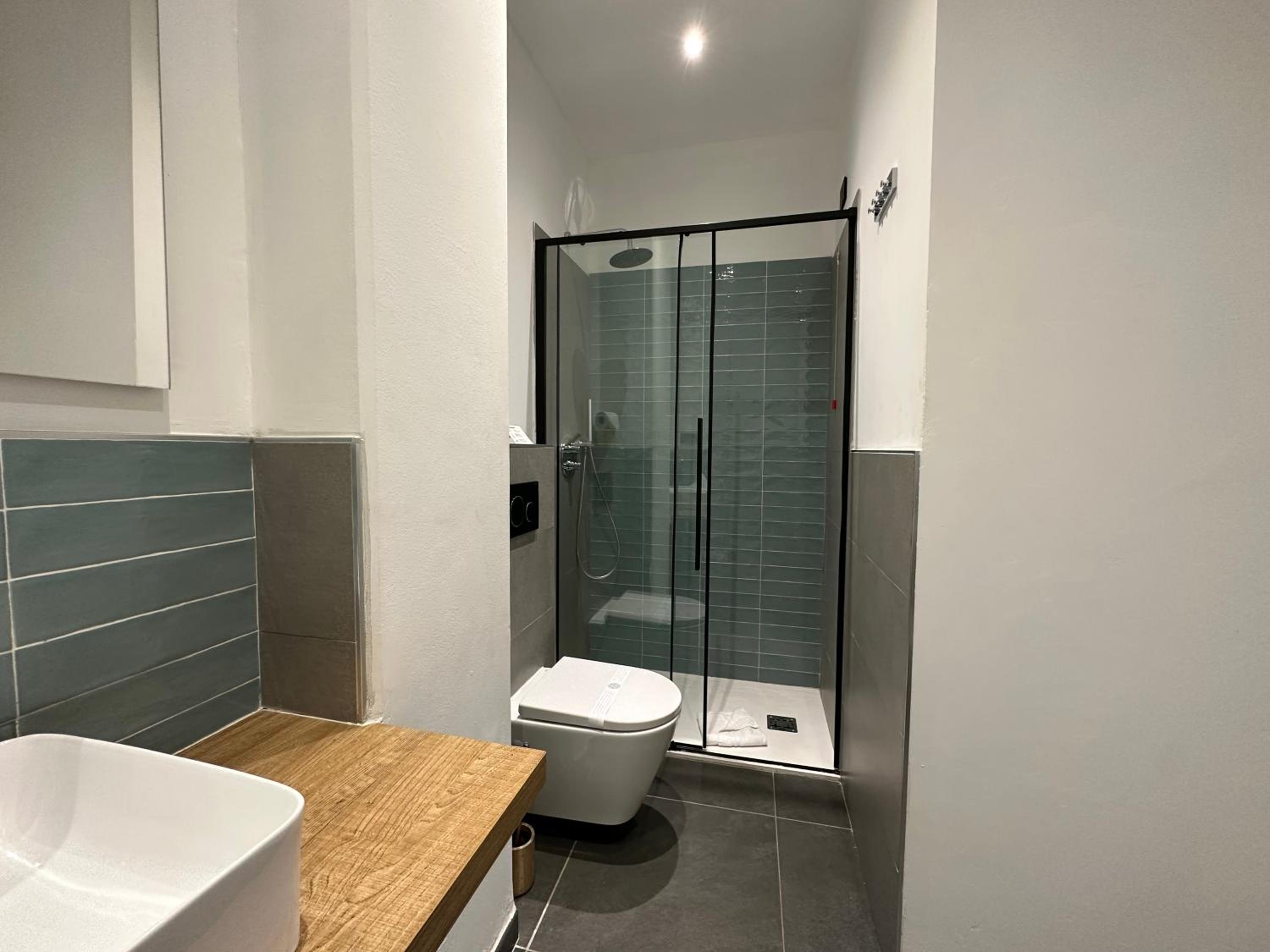 Studio Apartment - Photo 19
