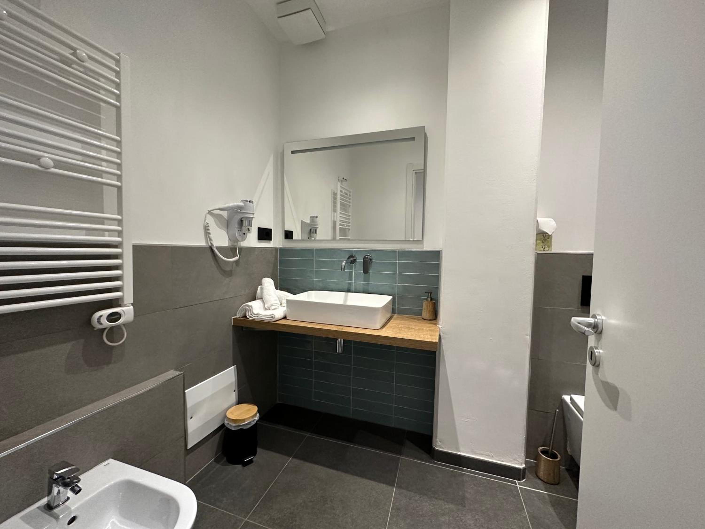 Studio Apartment - Photo 18