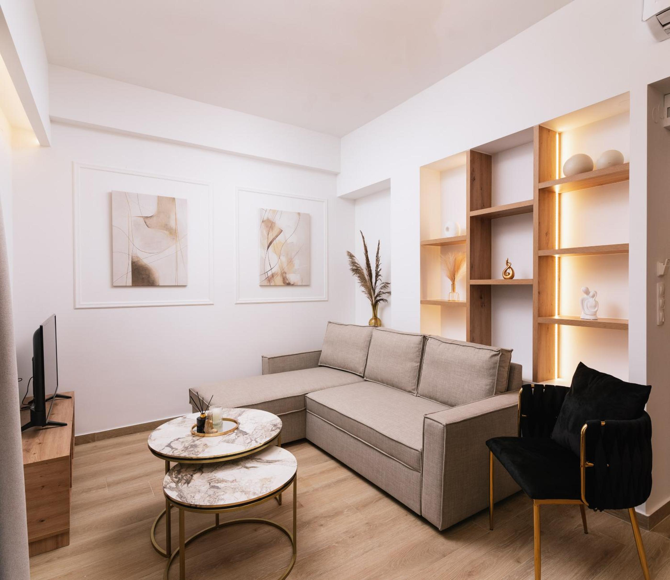 Deluxe Apartment photo 2