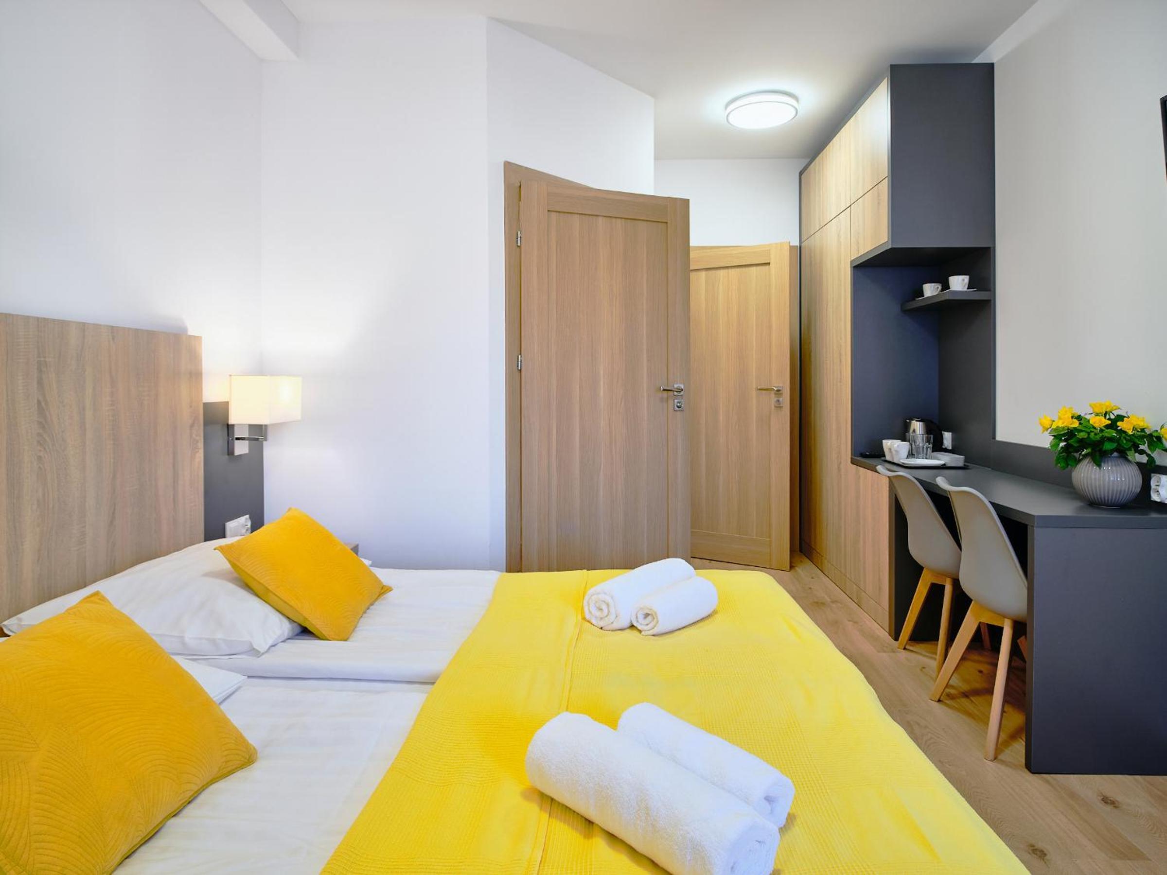 Deluxe Double Room with Balcony photo 1