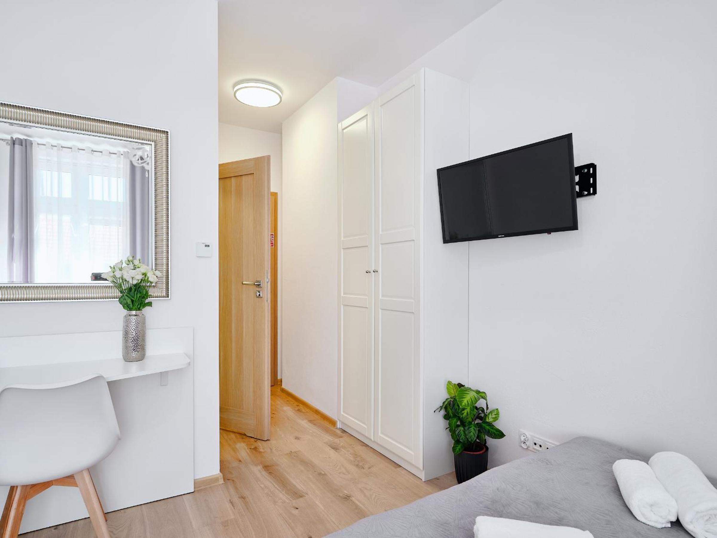 Triple Room with Private Bathroom photo 3