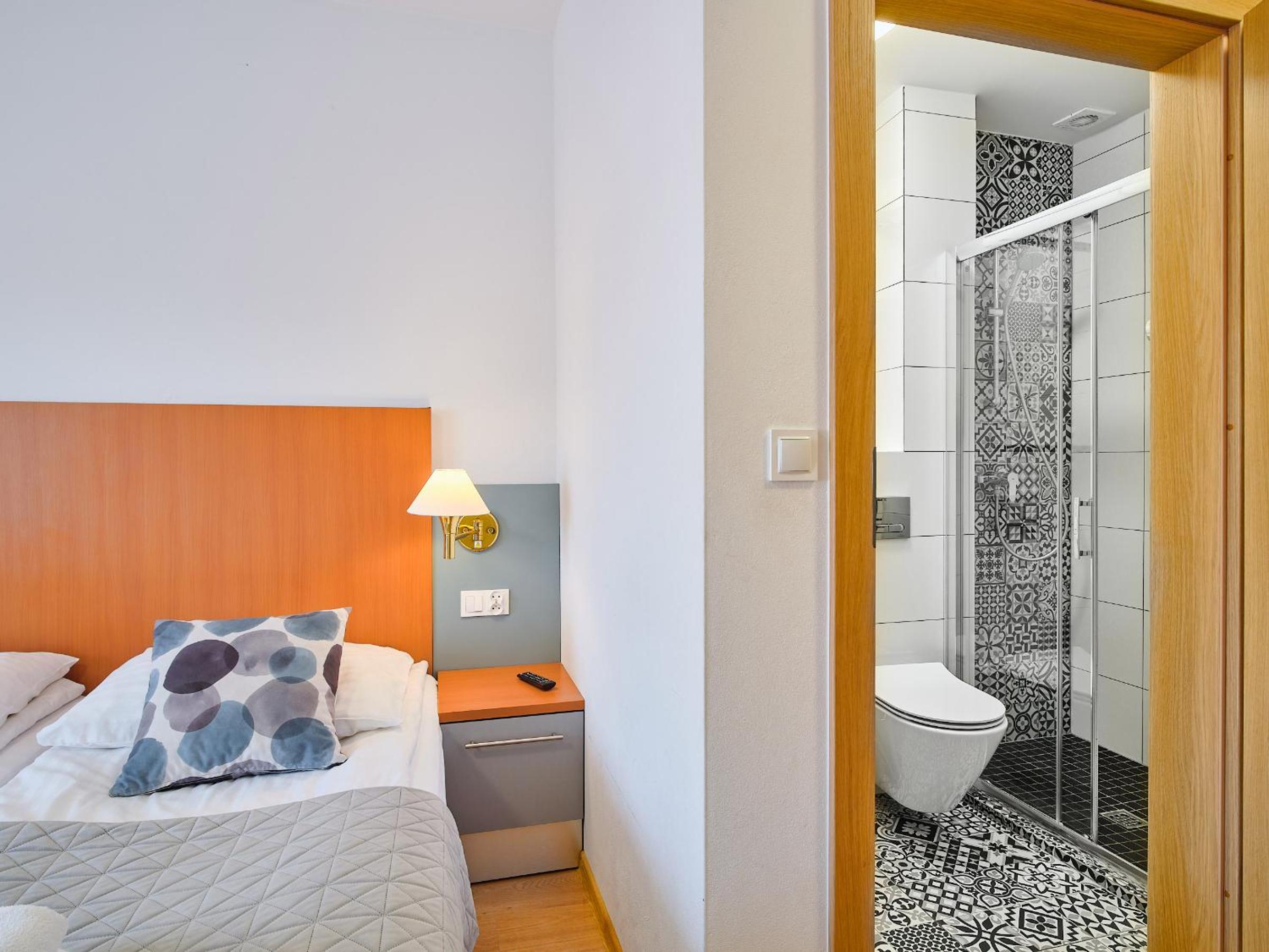 Triple Room with Private Bathroom photo 2