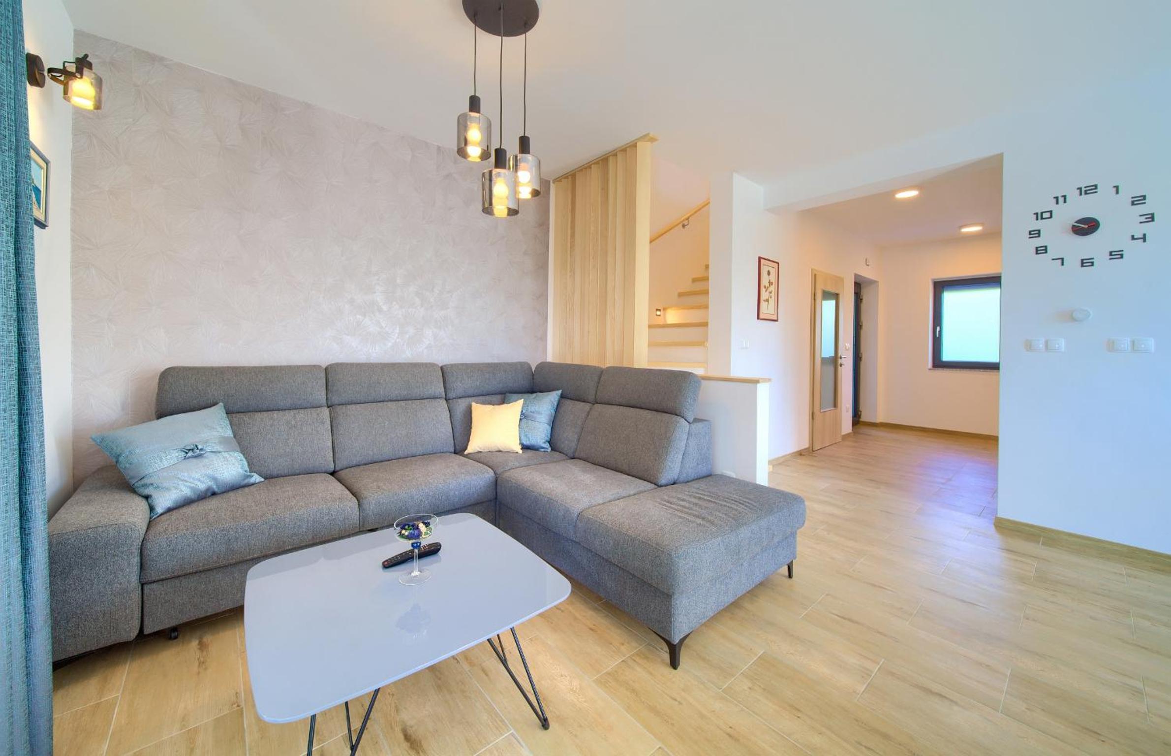 Three-Bedroom Apartment photo 1