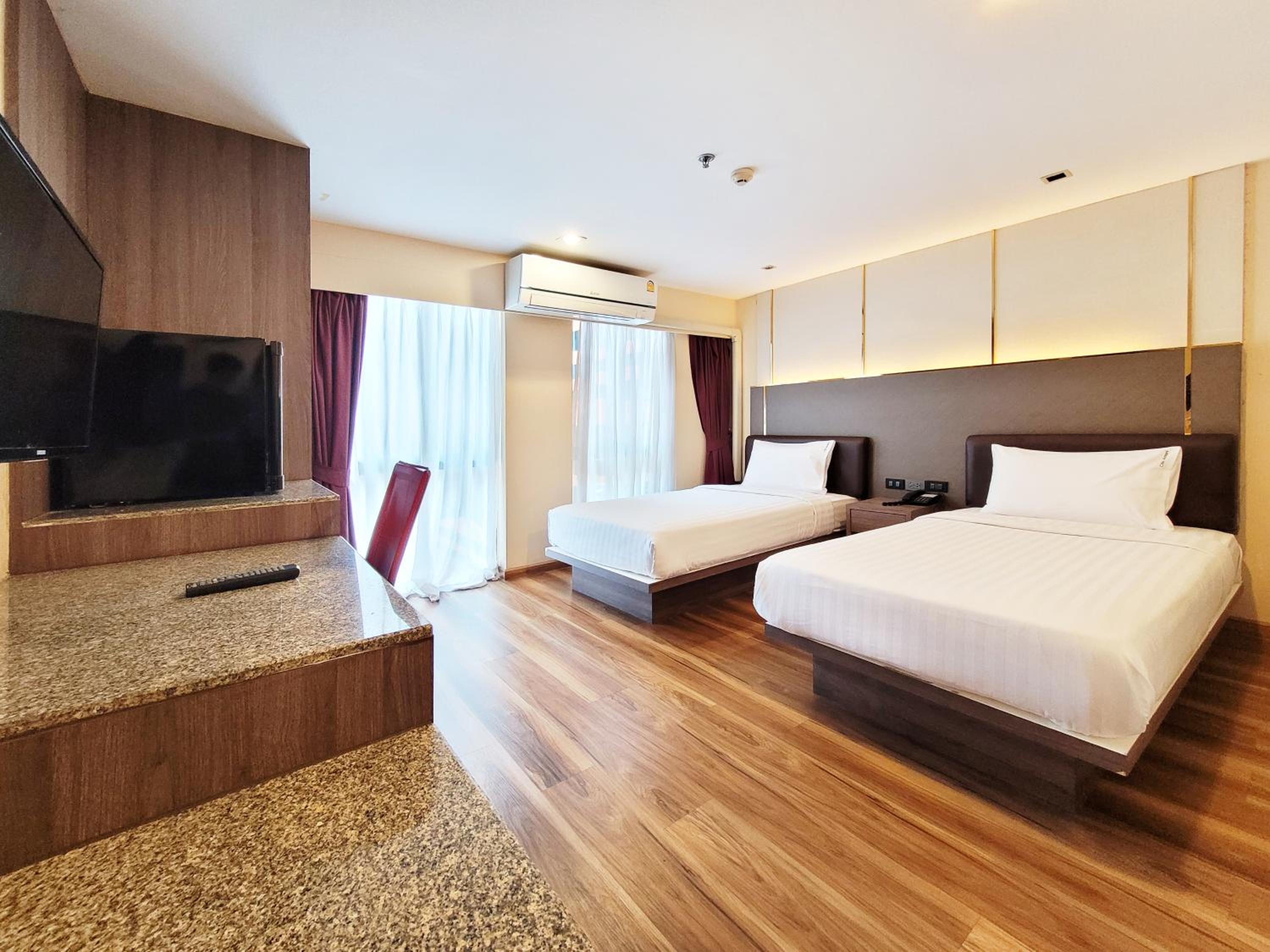 Deluxe Double Room photo 2