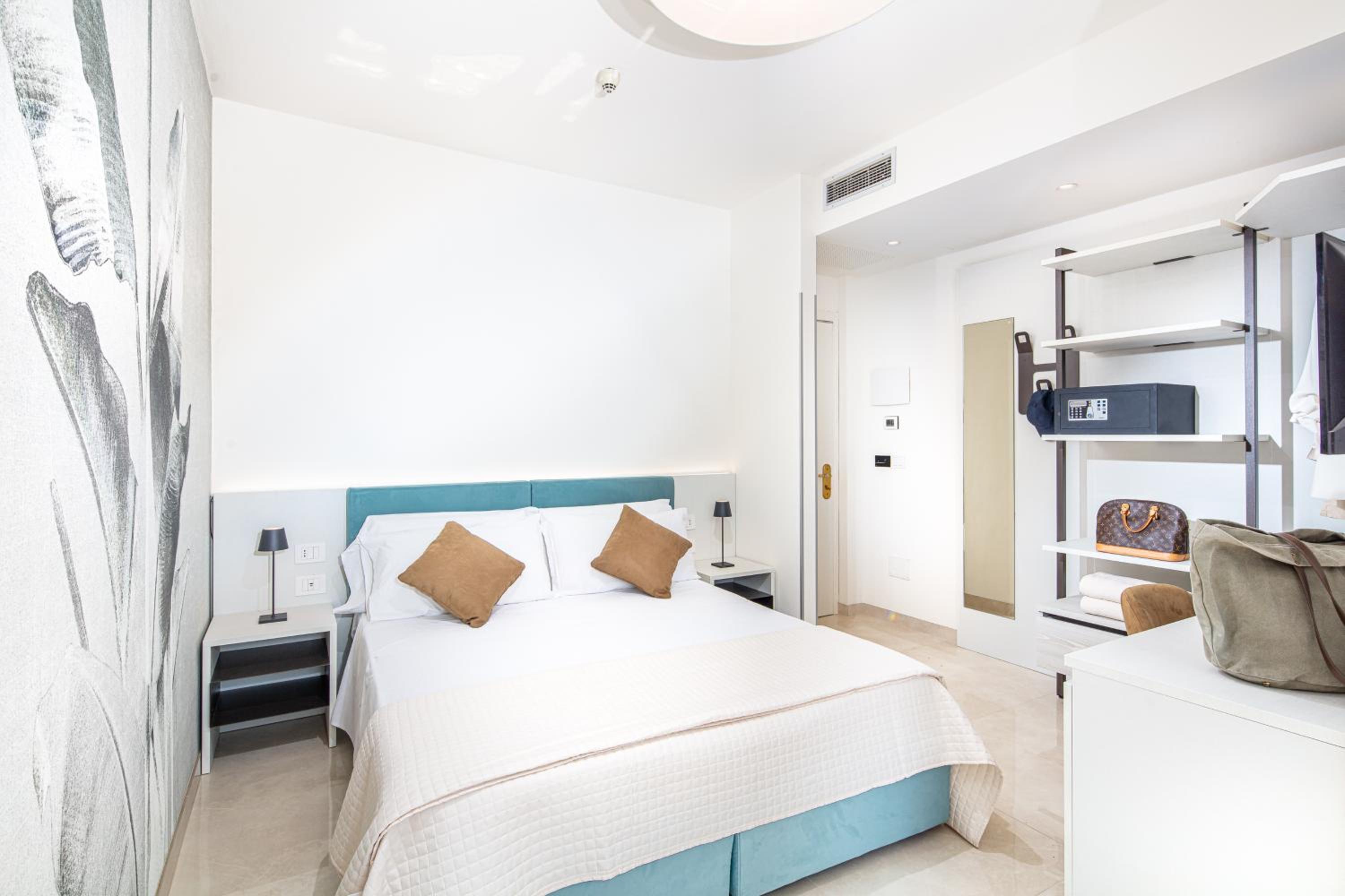 Superior Double Room - Photo 1