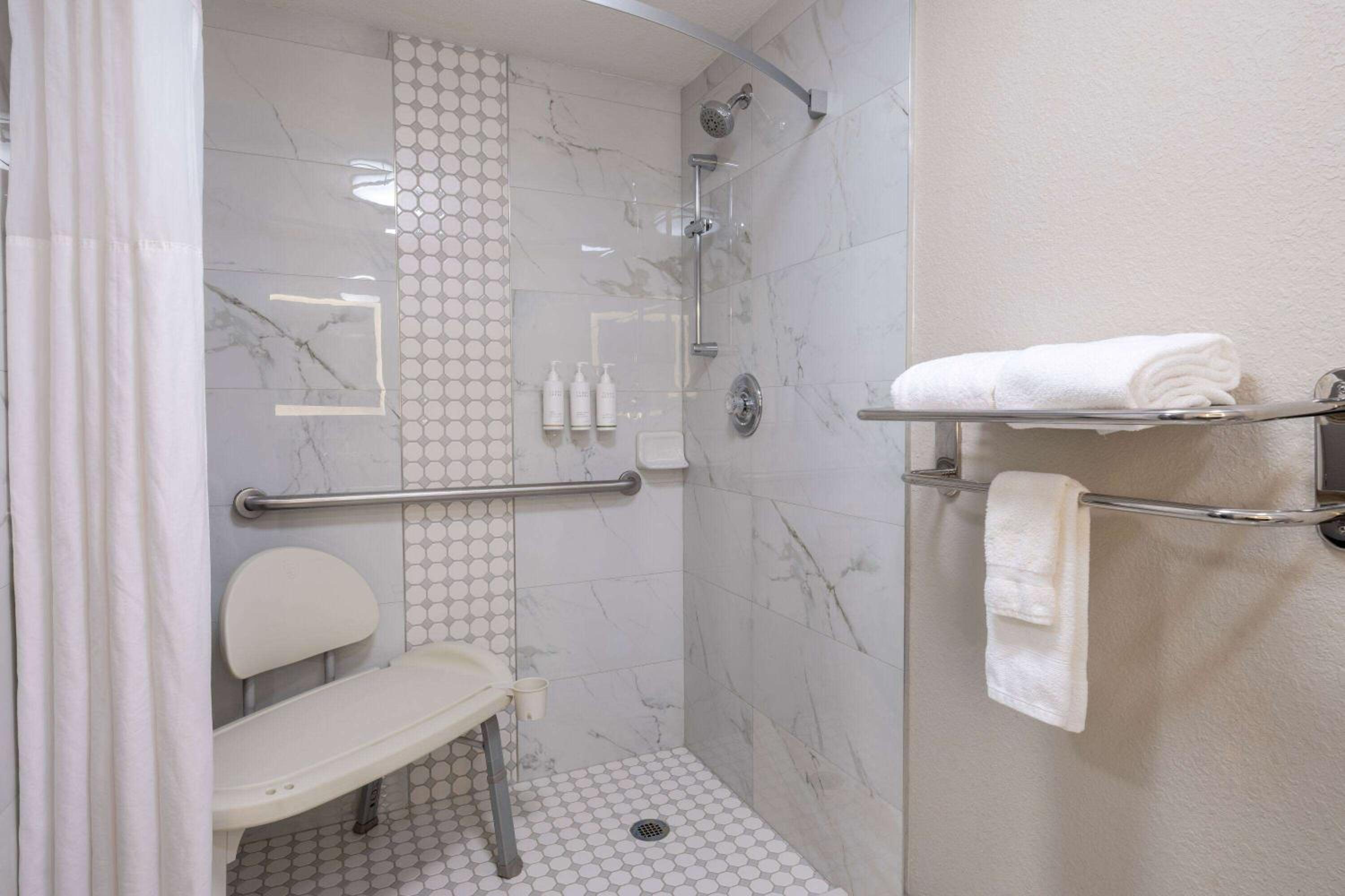 King Room - Disability Access/Non-Smoking - Photo 5