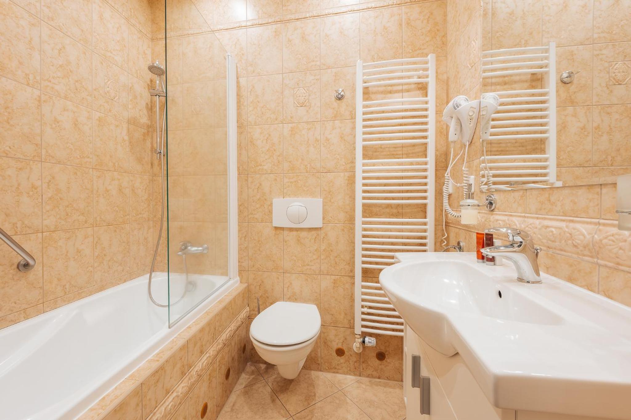 Exclusive Double or Twin Room photo 3