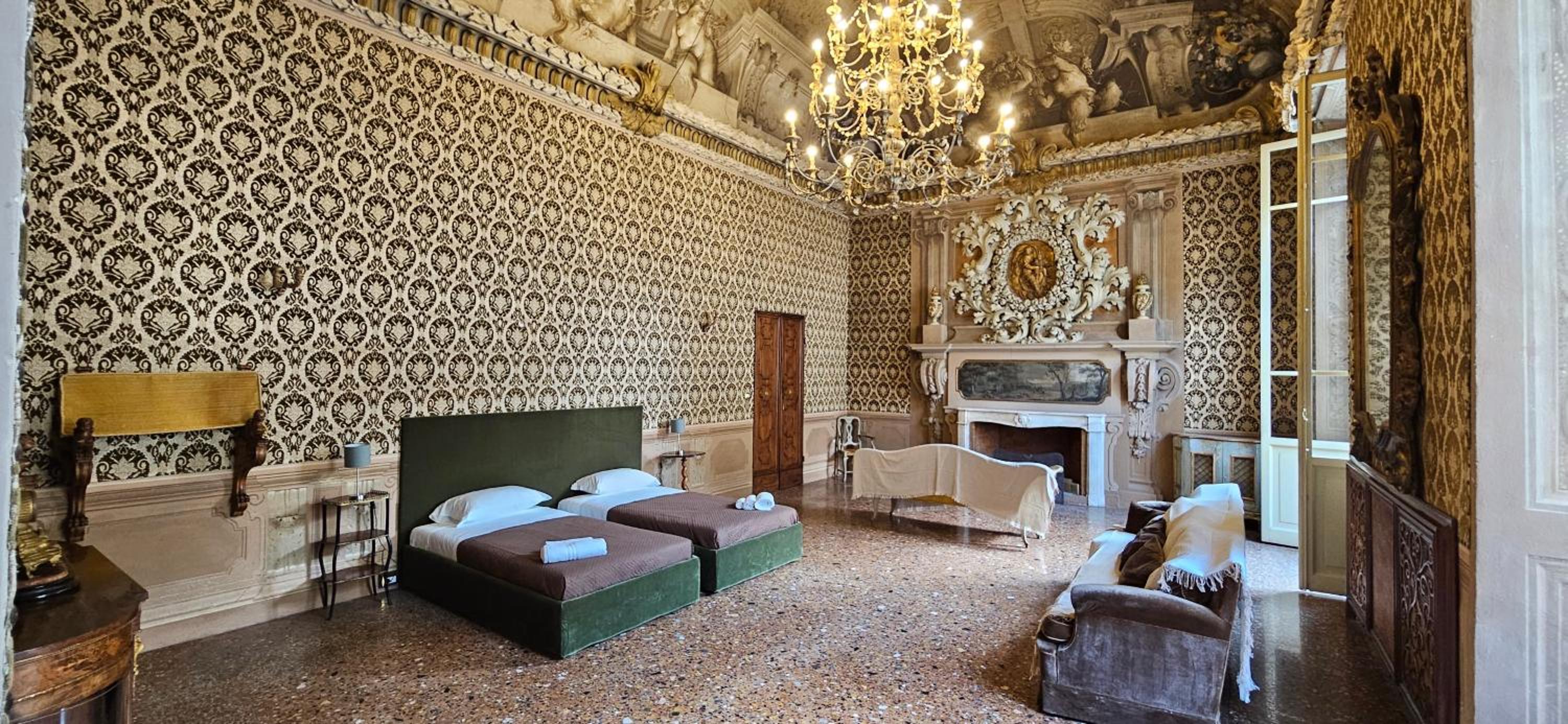 Deluxe Quadruple Room