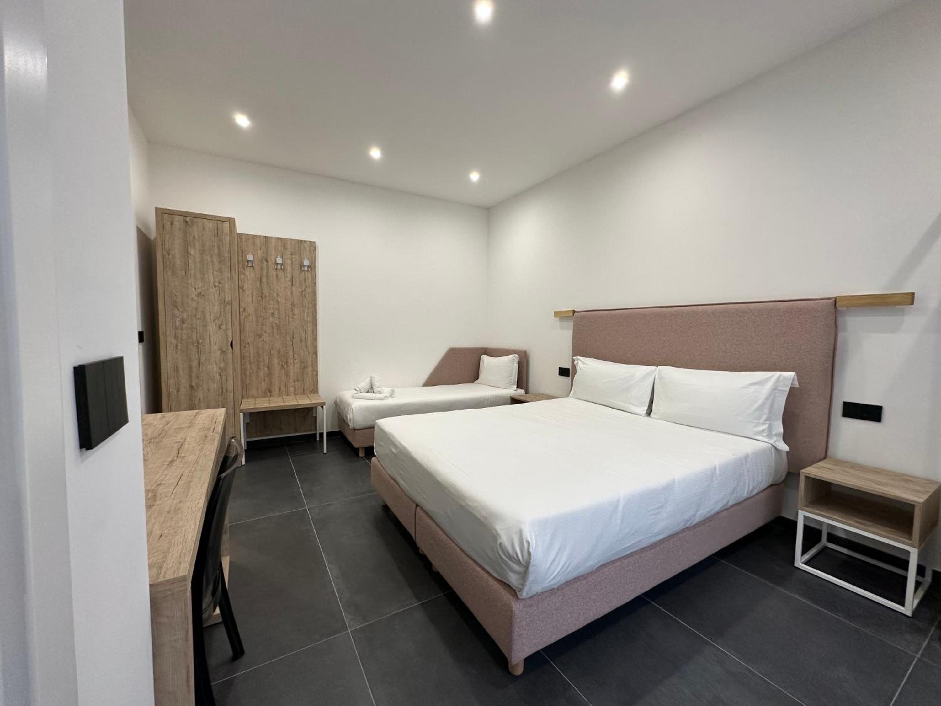 Deluxe Room - Photo 4