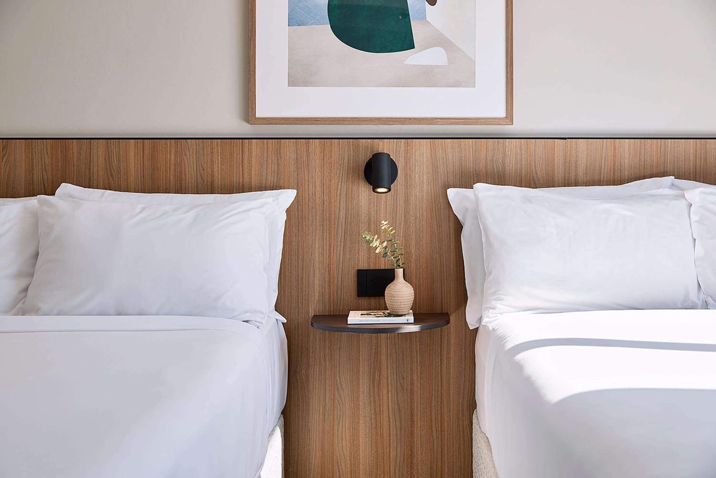 Petite Twin Room - Photo 4