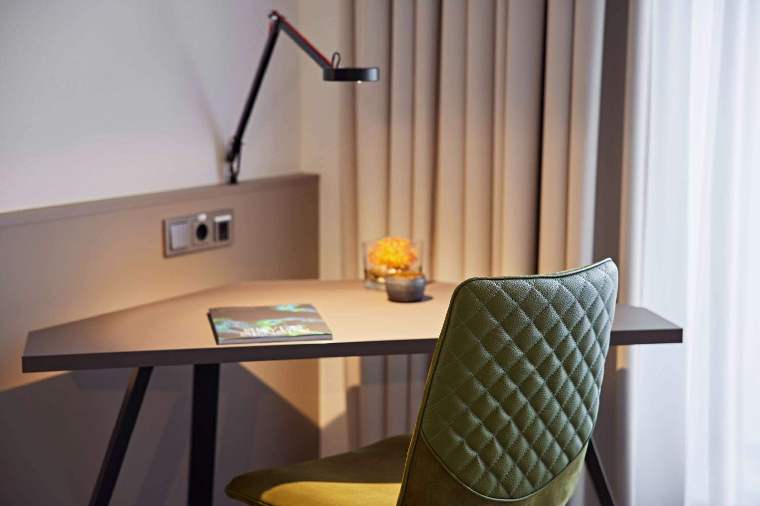 Deluxe Queen Room