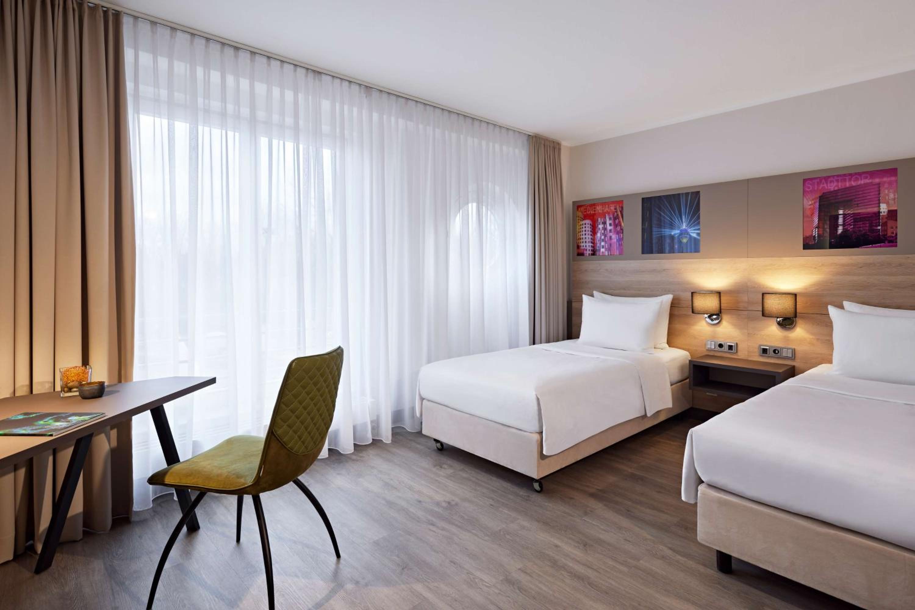 Deluxe Twin Room - Photo 14