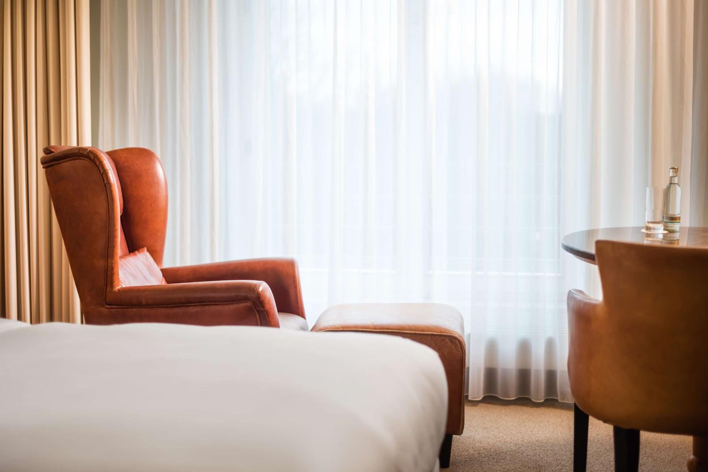 Deluxe Single Room thumbnail 5