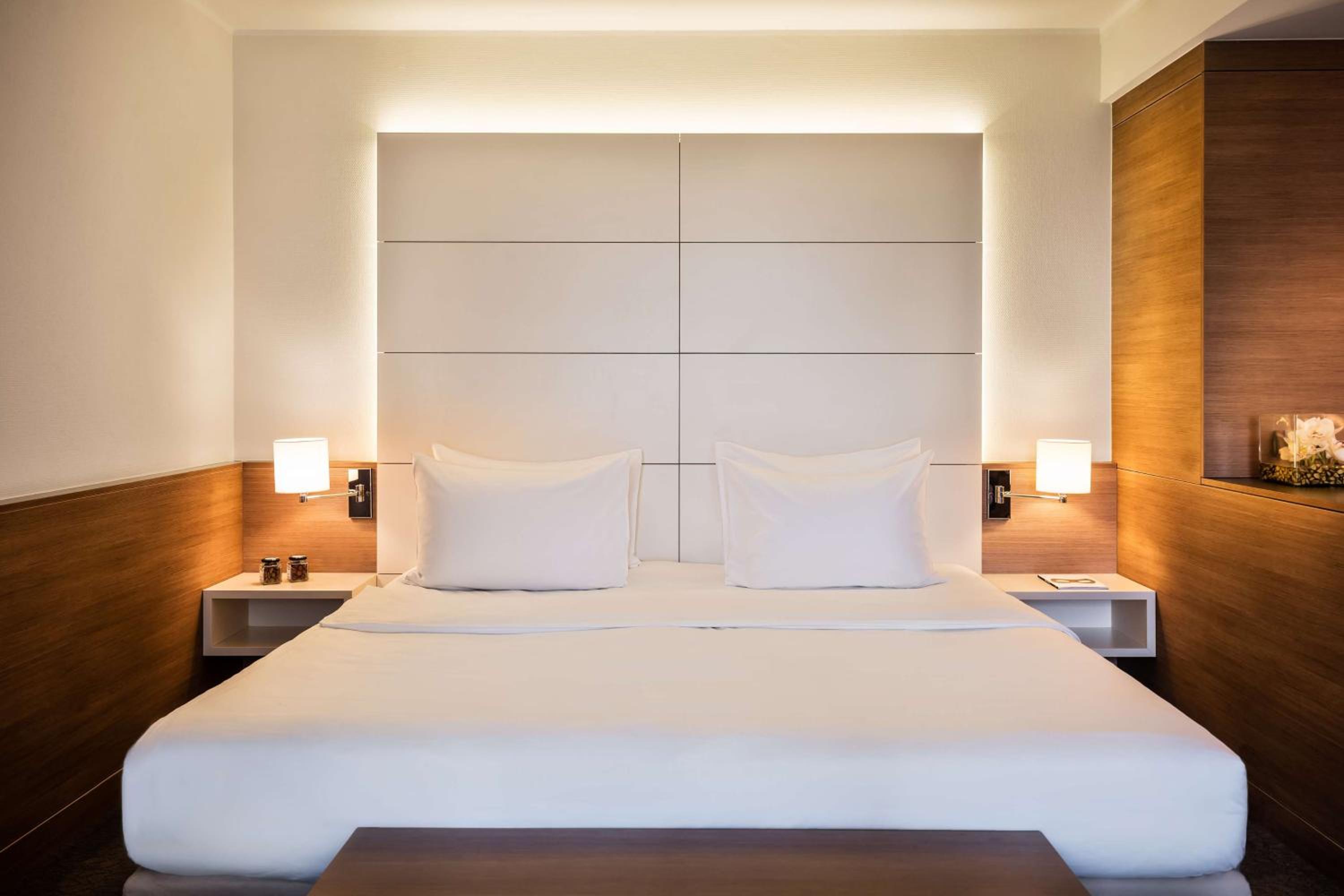 Junior Suite with Sofa Bed - Photo 11