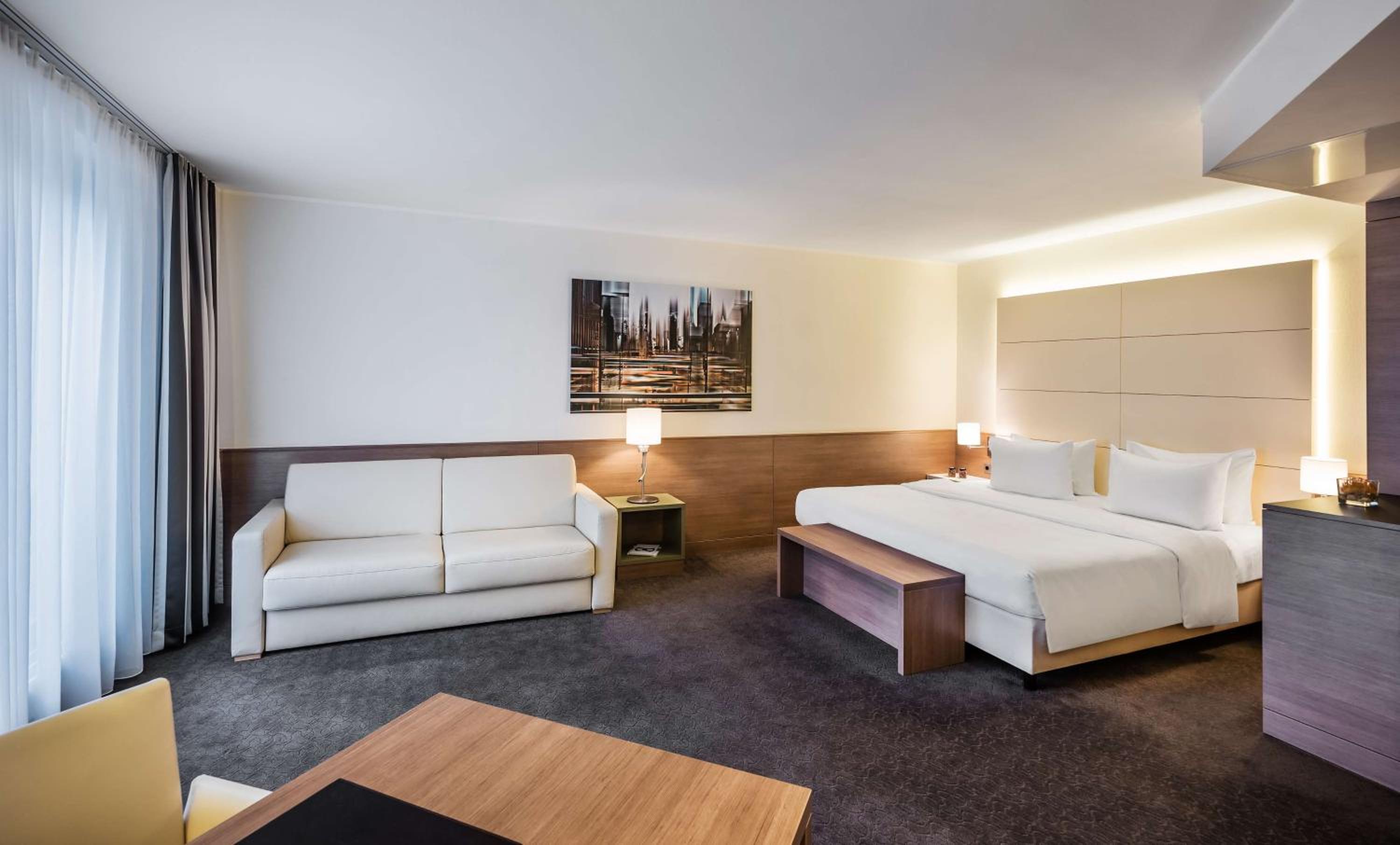 Junior Suite with Sofa Bed - Photo 12