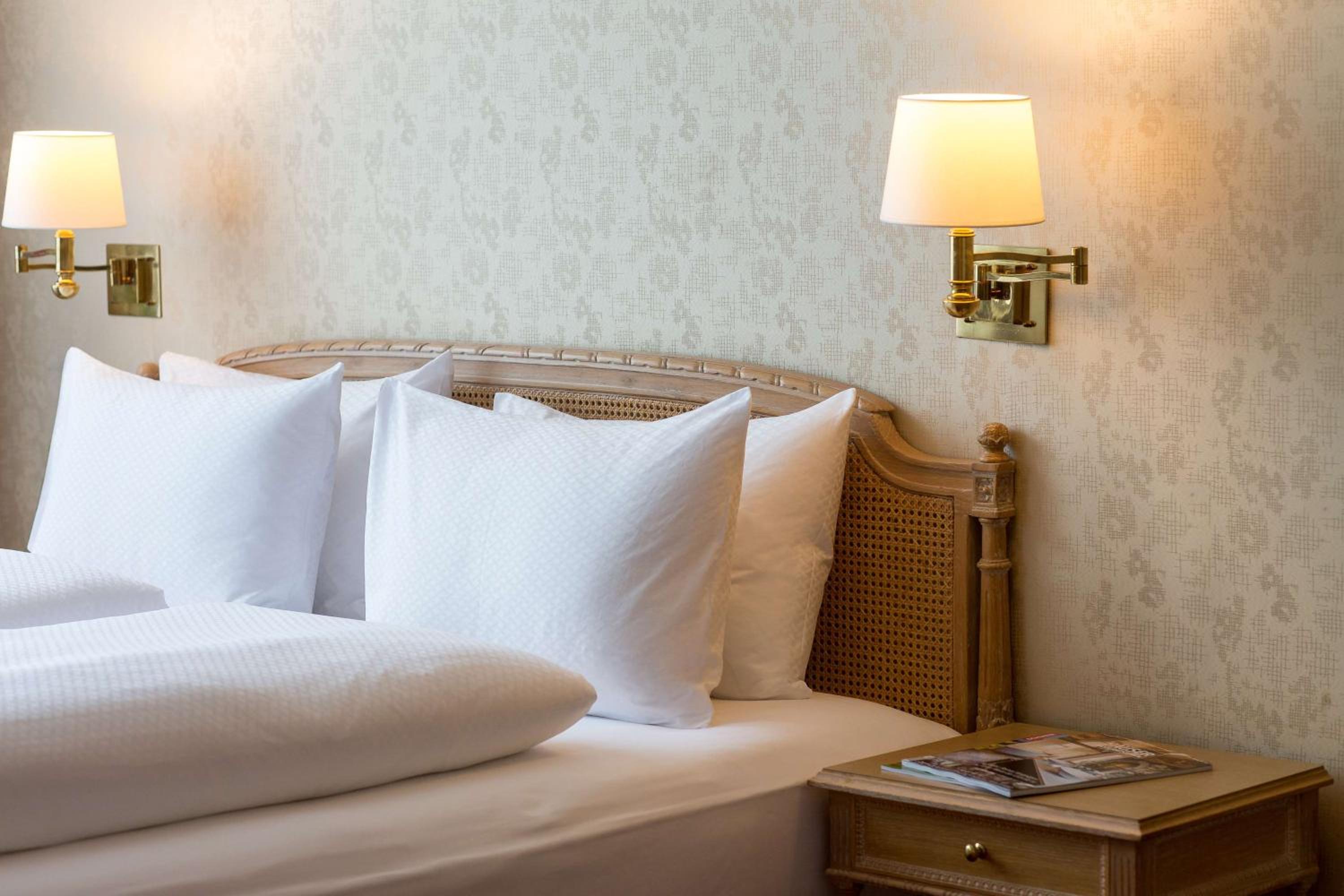 Queen Room - Photo 1
