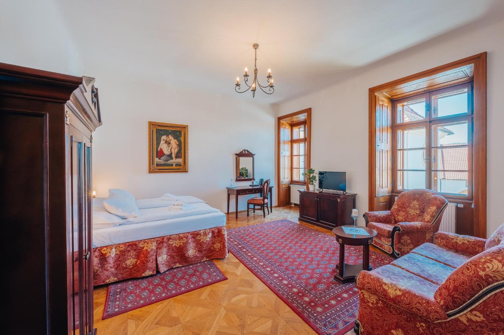 Deluxe Double or Twin Room photo 3