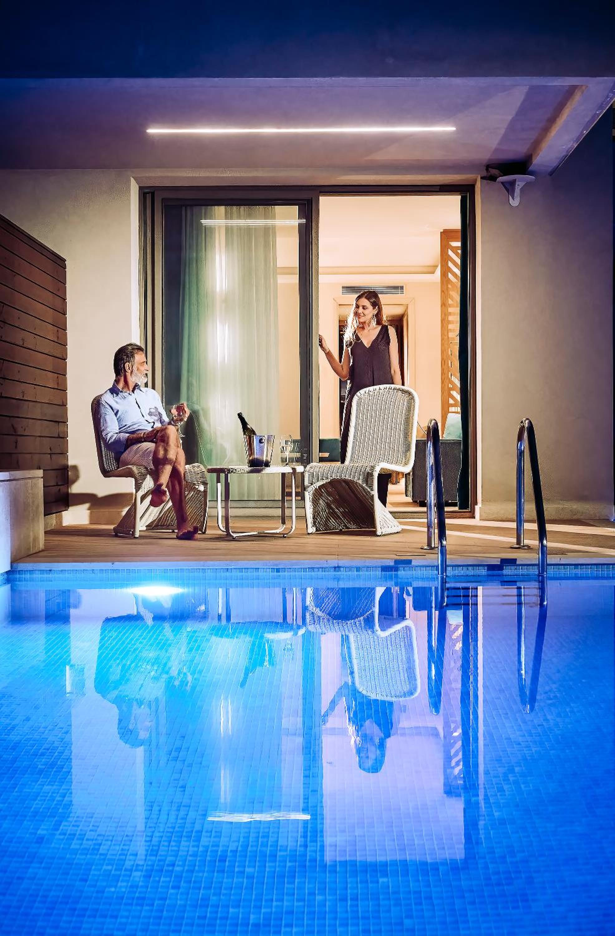 Junior Suite Swim up - Sharing Pool