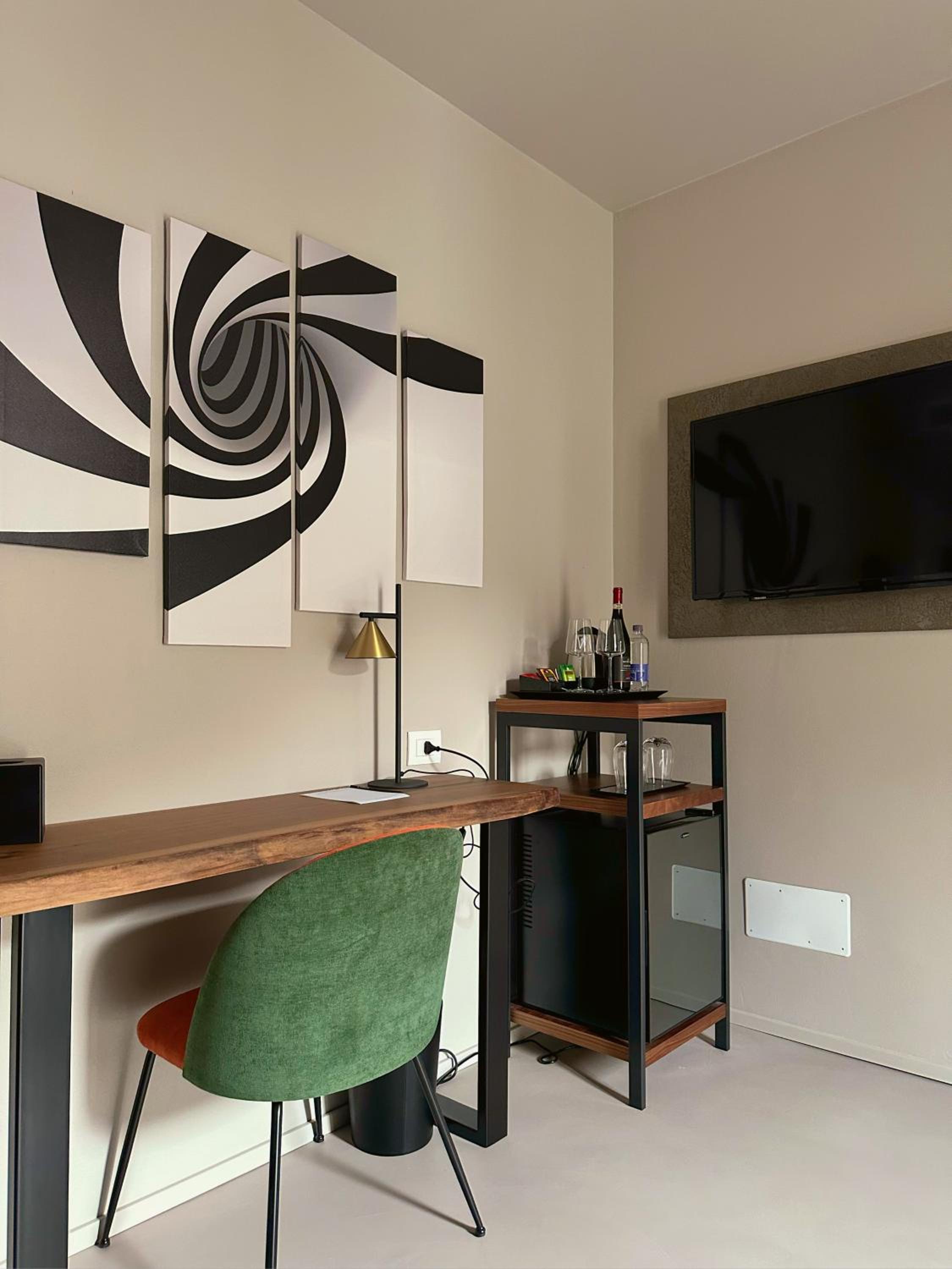 Superior Suite - Photo 2