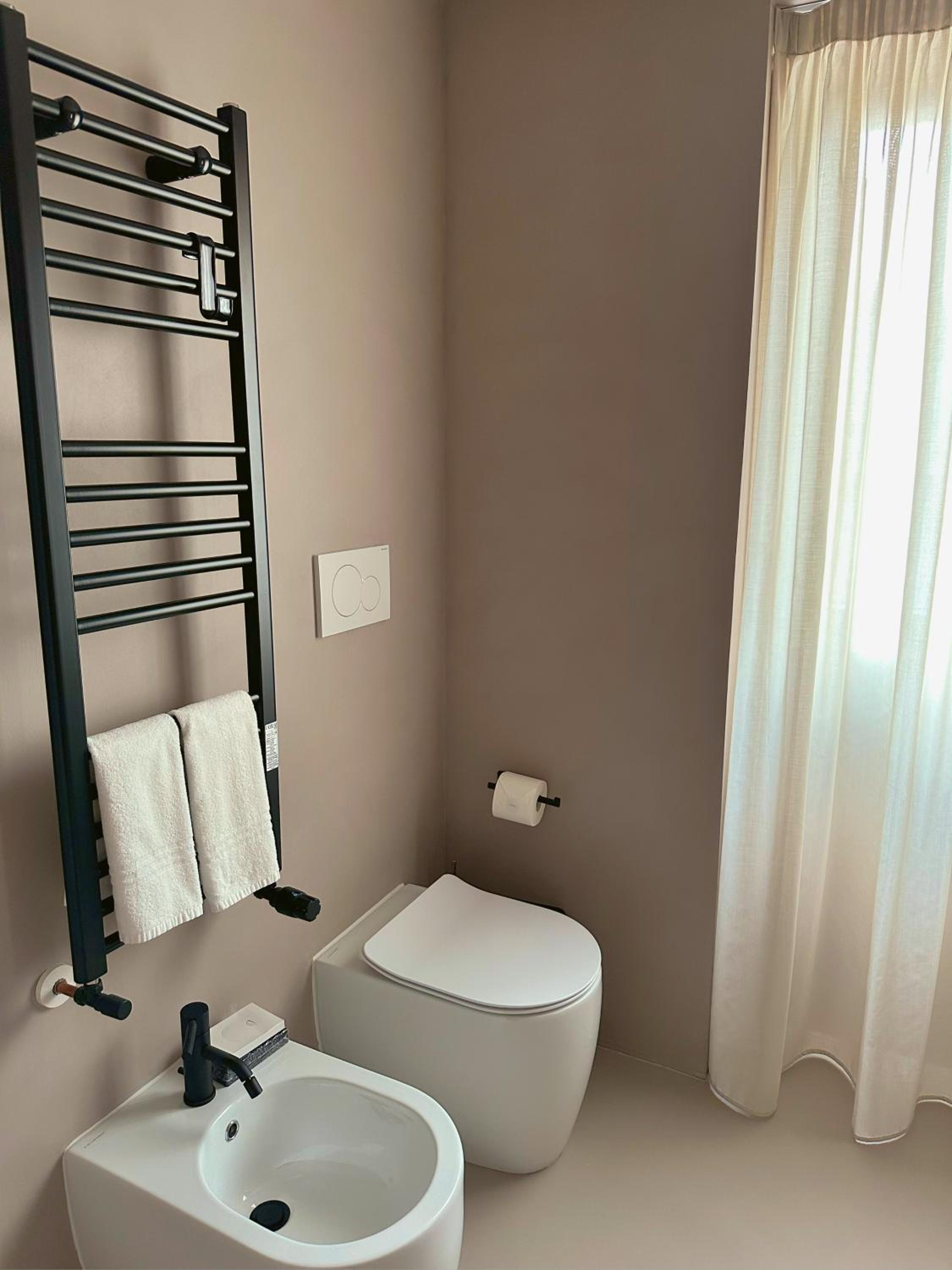 Superior Suite - Photo 3